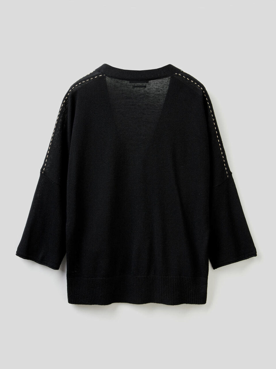 V-neck cardigan image number 2