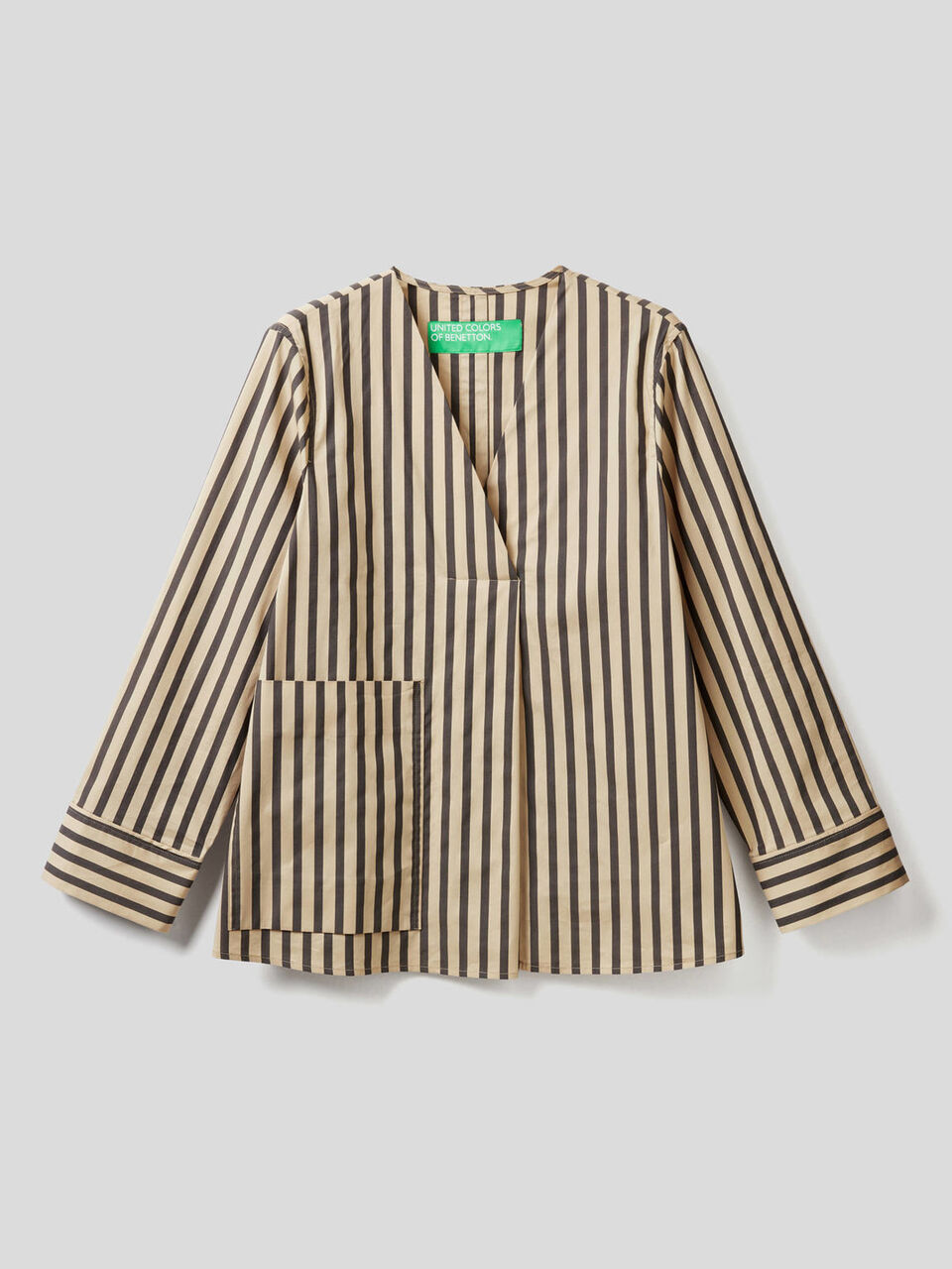 Blouse with maxi pocket image number 1