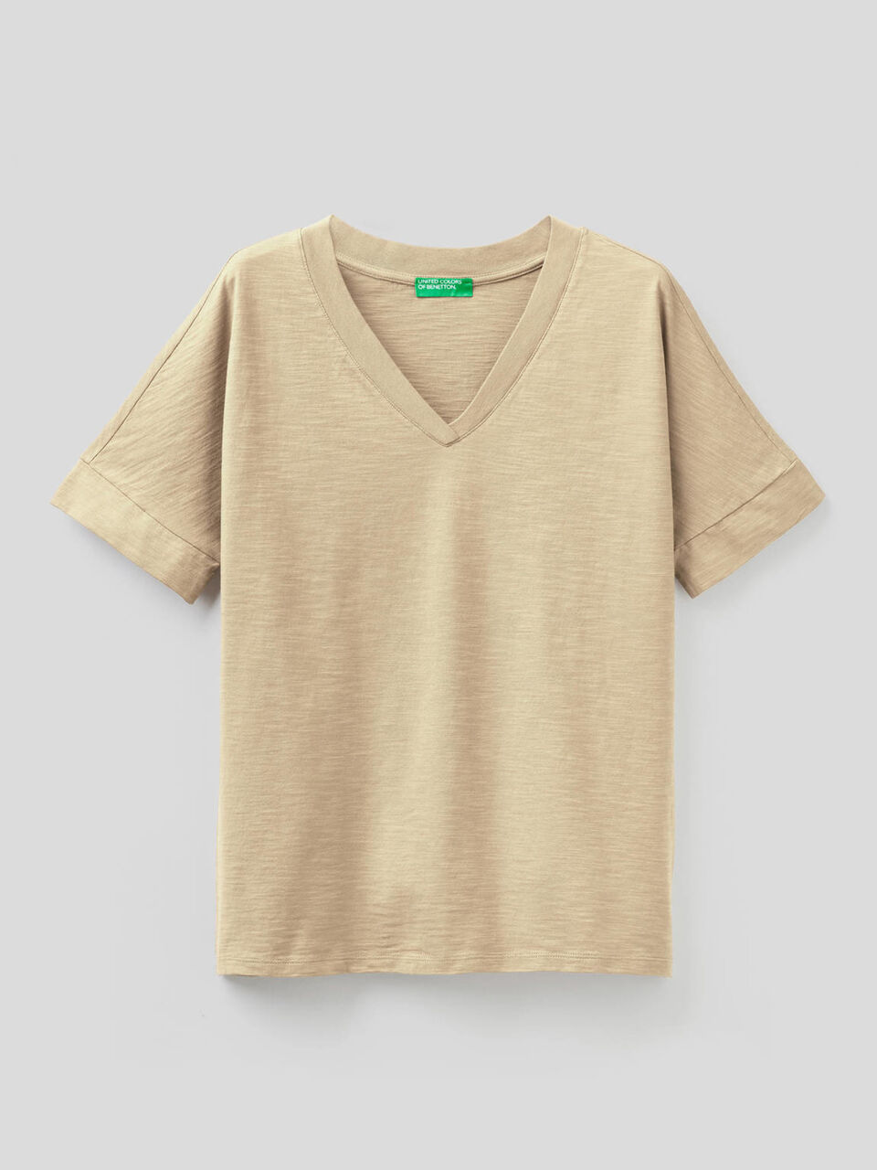 100% cotton t-shirt with V-neck image number 1