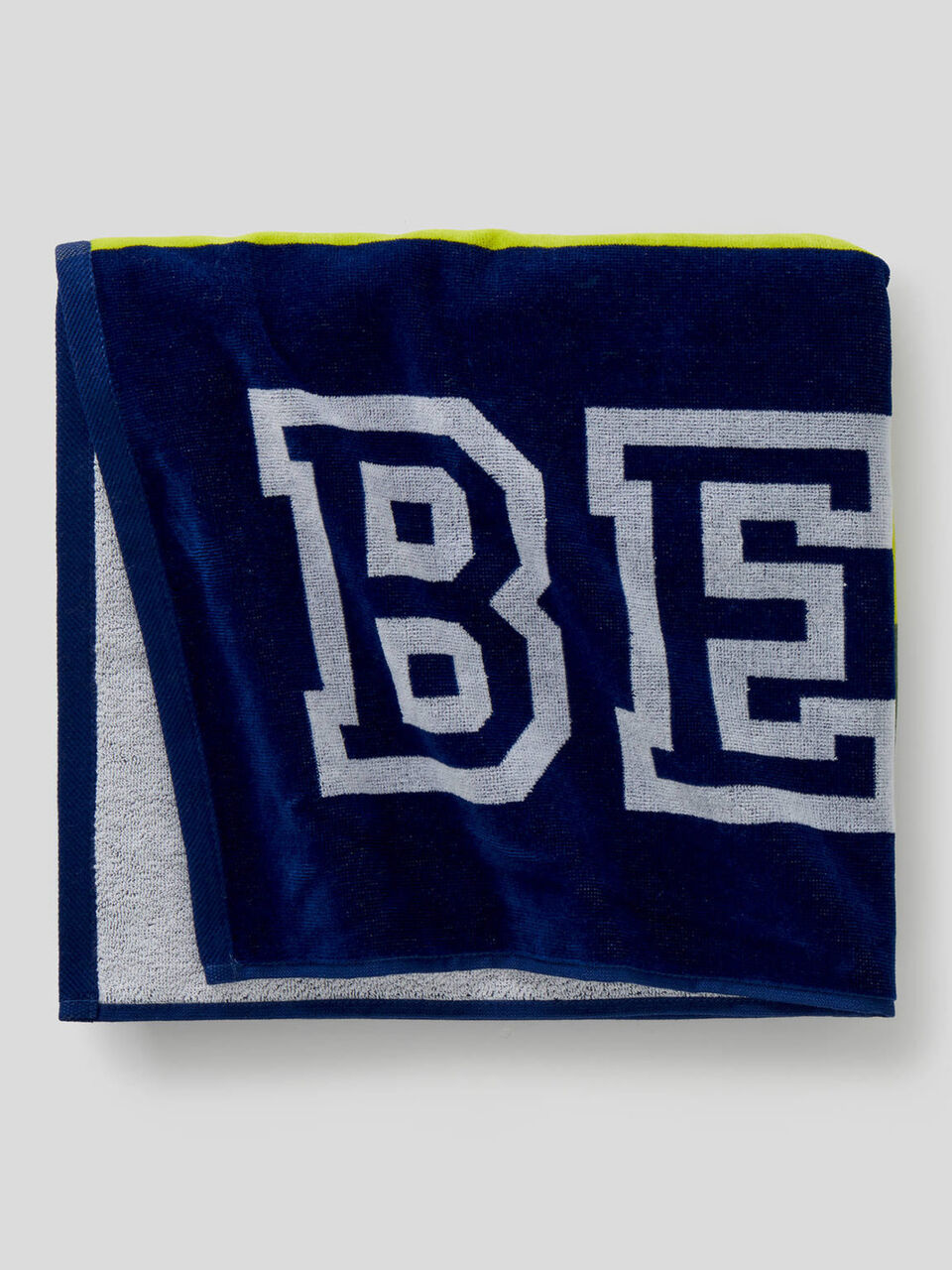 Color block beach towel image number 1