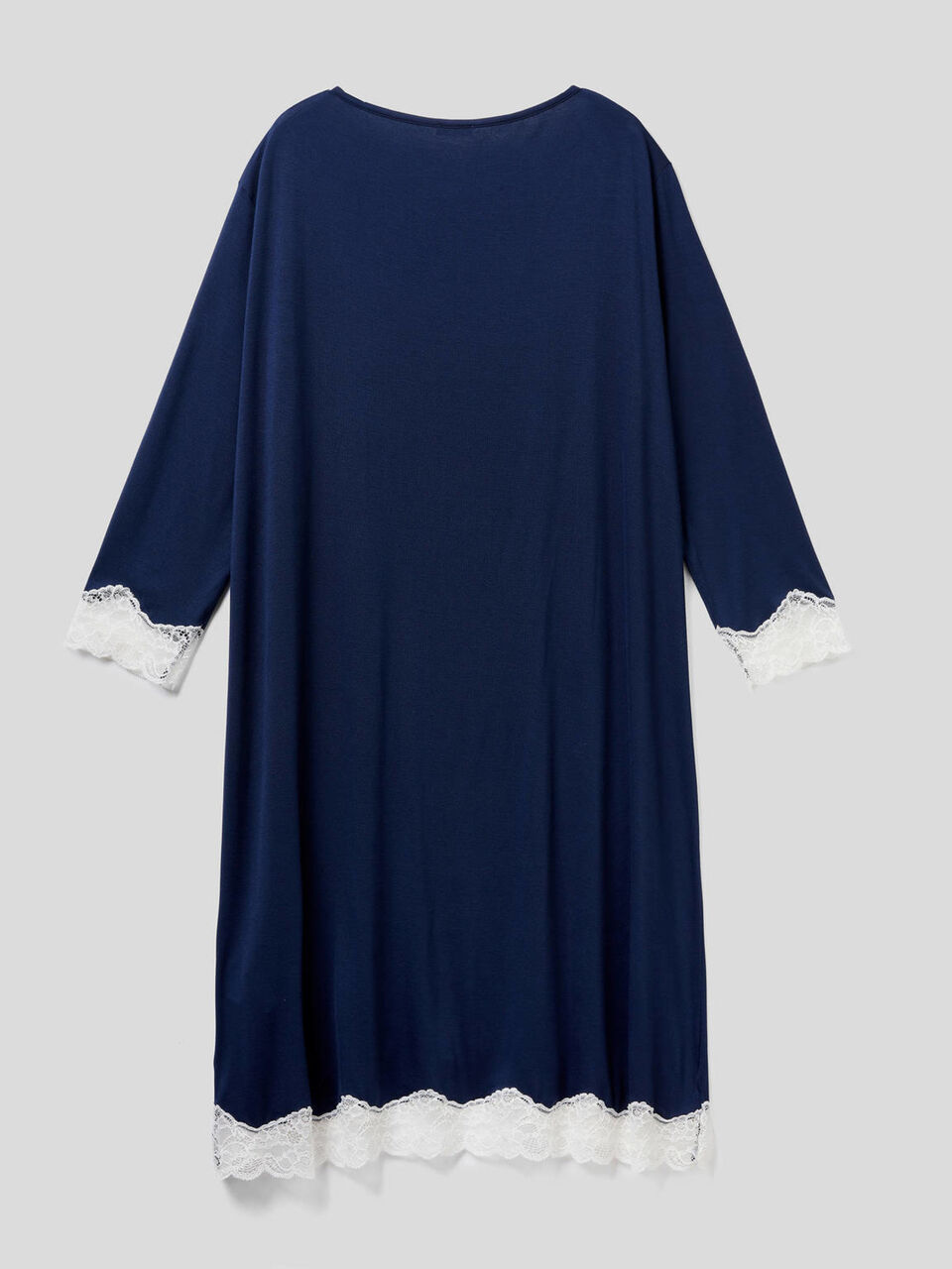 Nightshirt with lace details image number 2