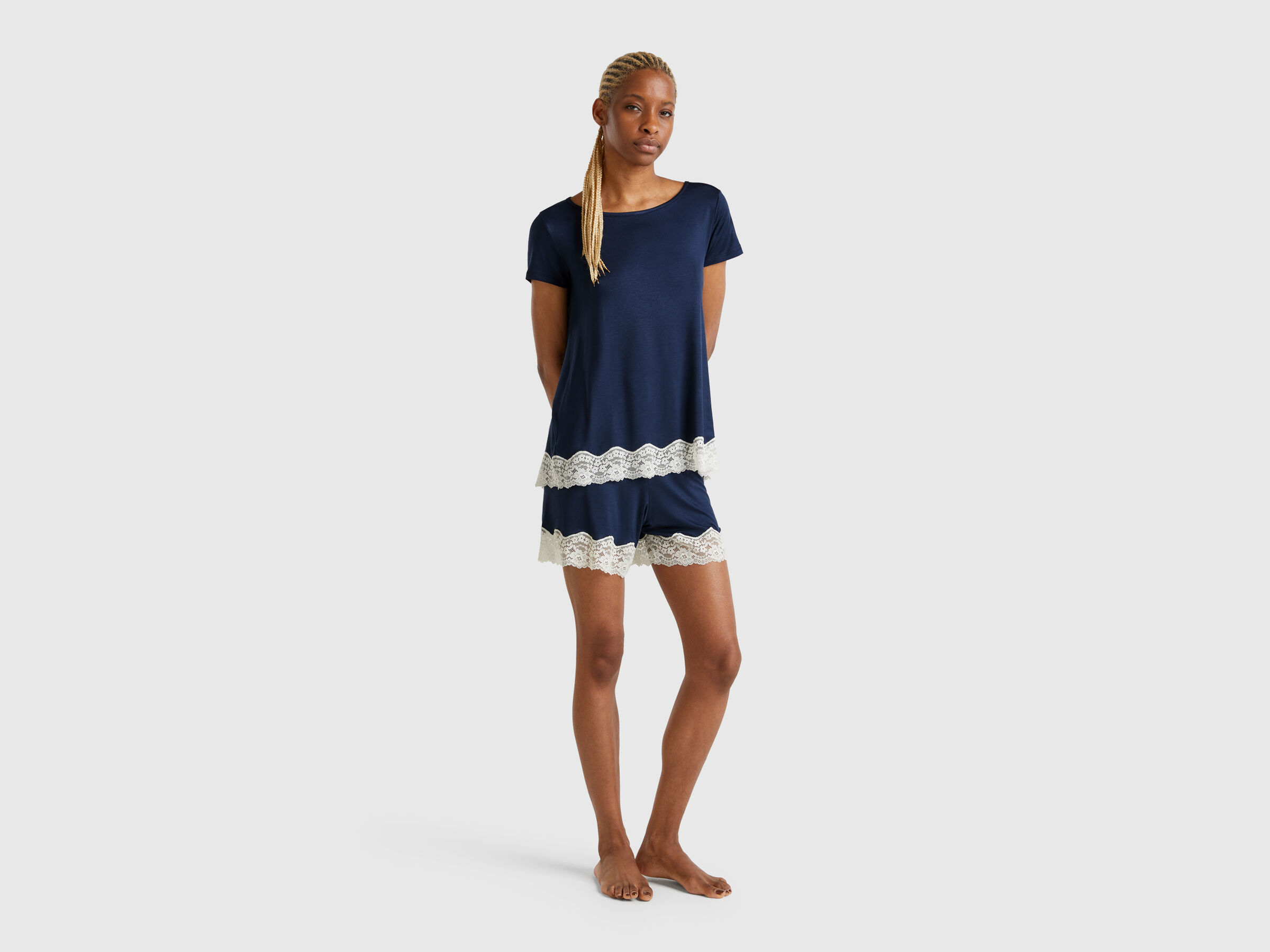 SHORTS Women image number 2