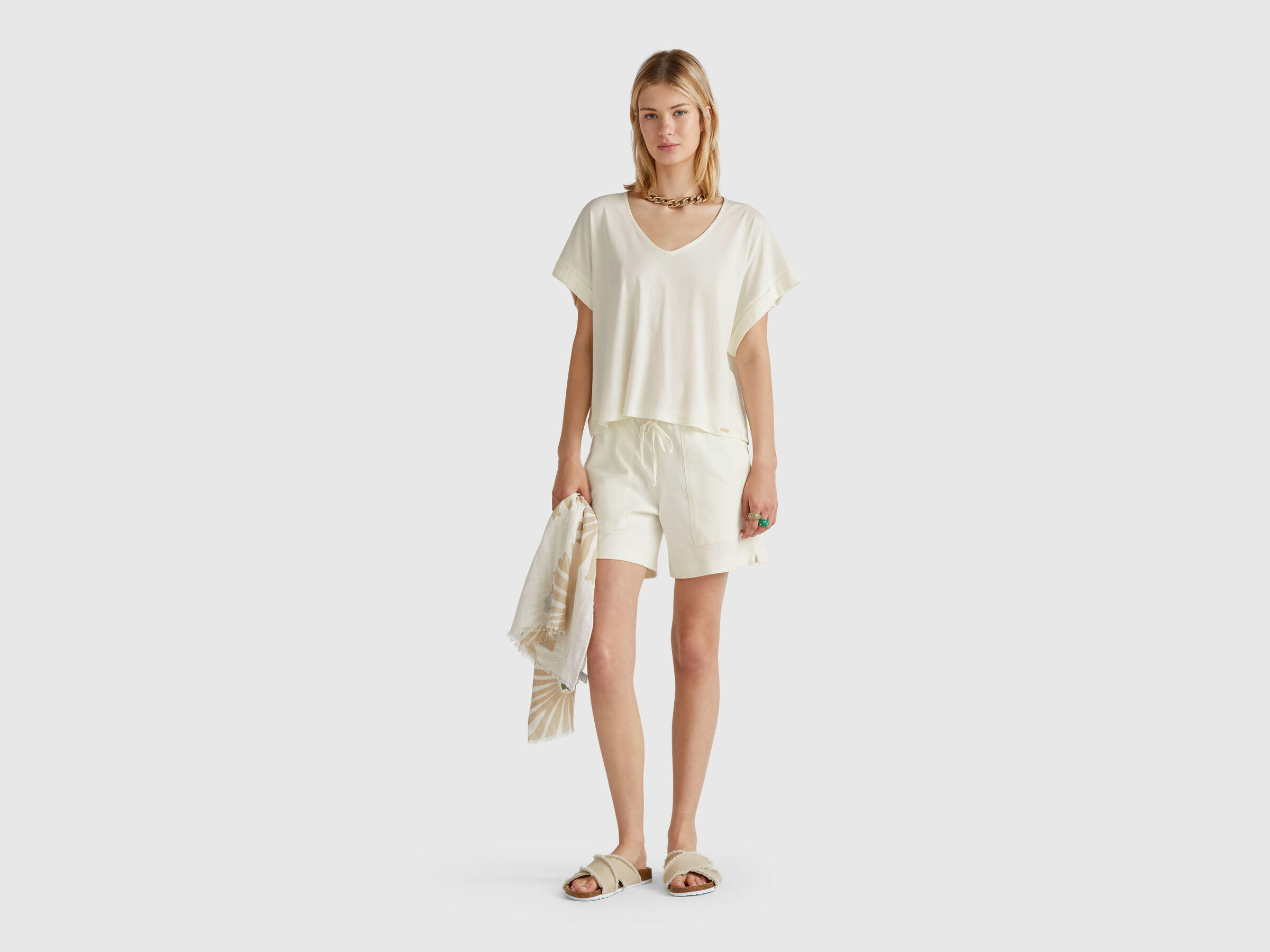 SHORTS Women image number 2