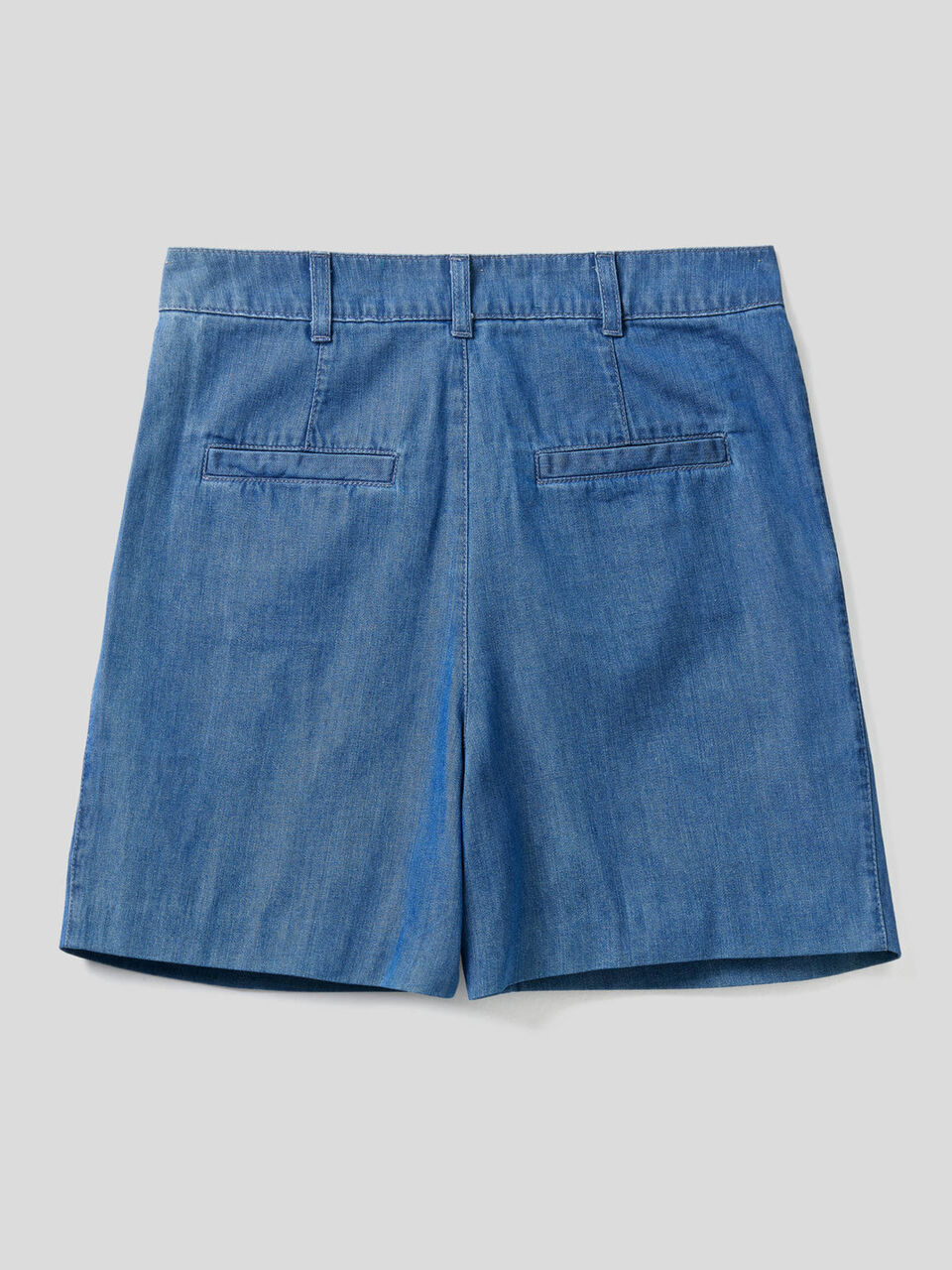 Shorts in 100% cotton denim image number 2