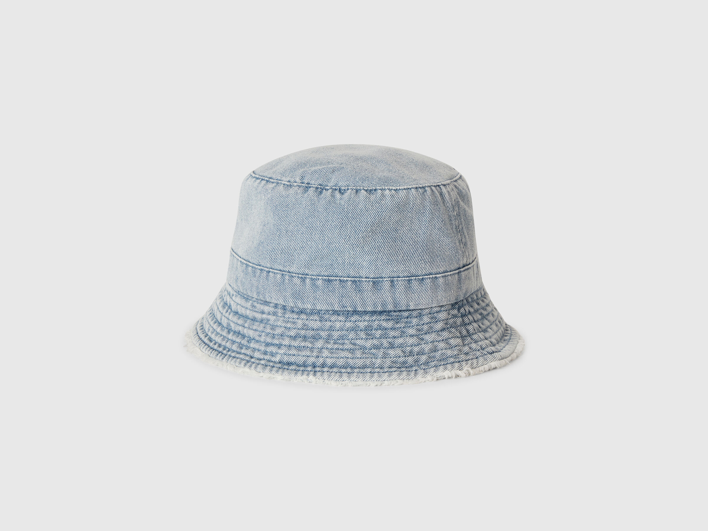 HAT Junior Girl image number 0