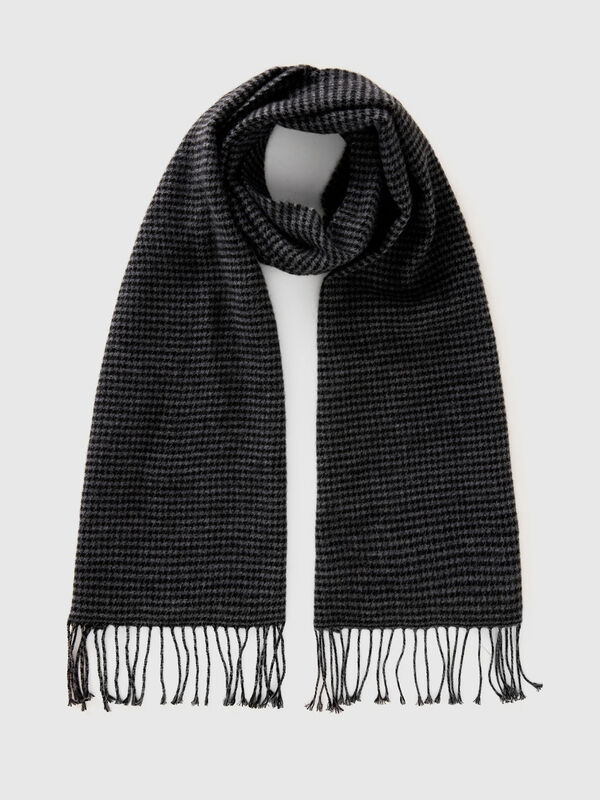Houndstooth scarf in recycled cotton blend