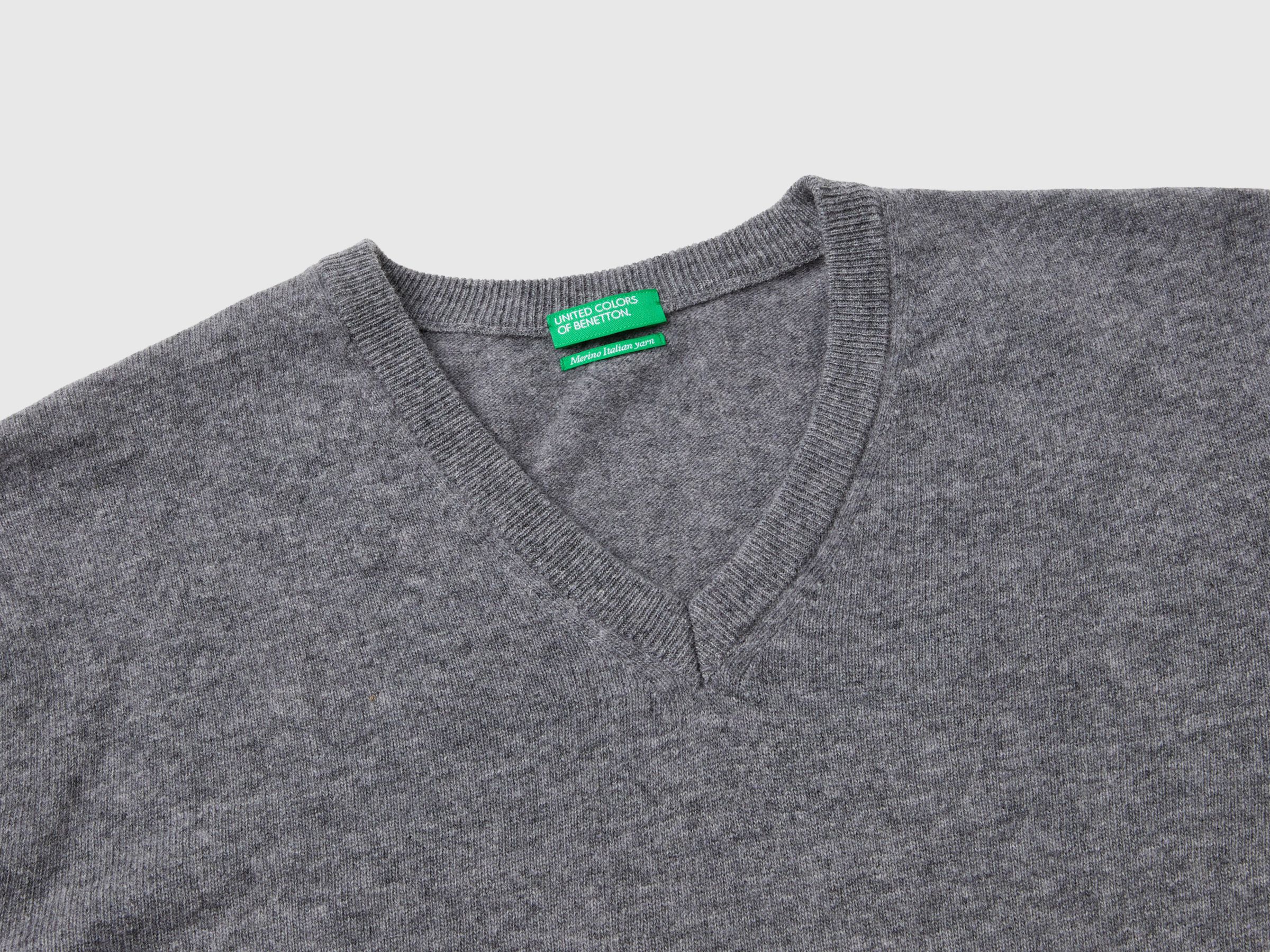 V NECK SWEATER L/S Men image number 5