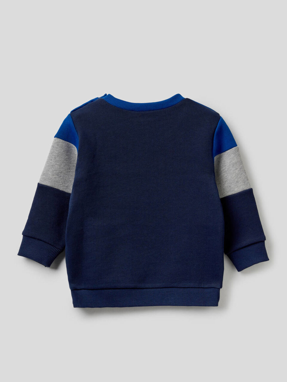 Color block sweatshirt in organic cotton image number 2