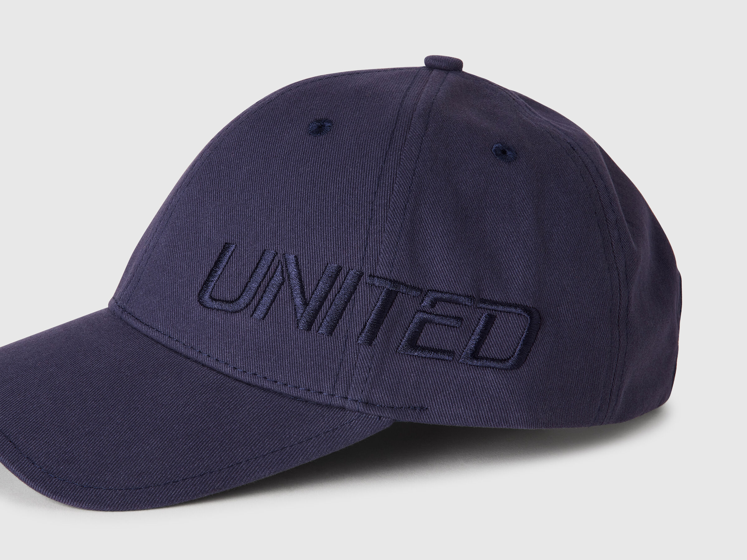 HAT Men image number 2