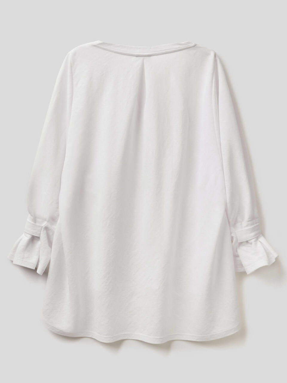 Blouse with gathered sleeves image number 2