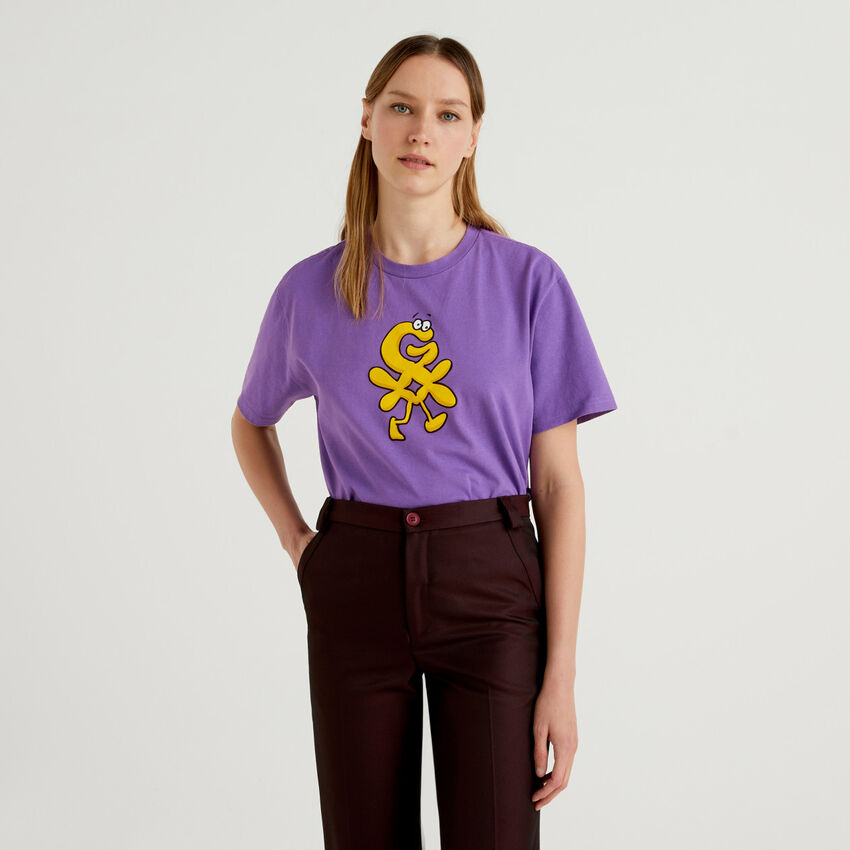Purple t-shirt with print and embroidery by Ghali