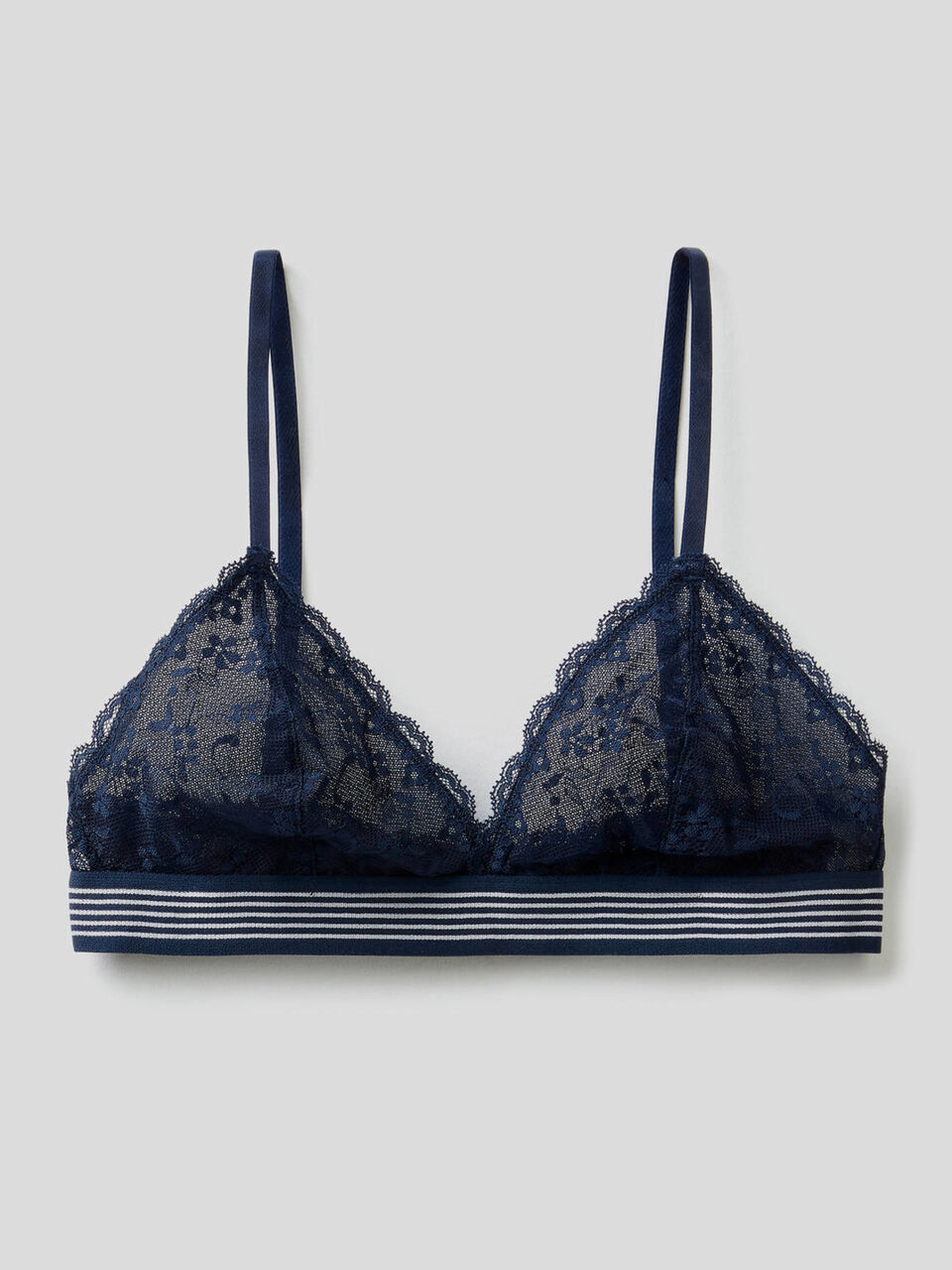 Triangle bra in elastic lace image number 1