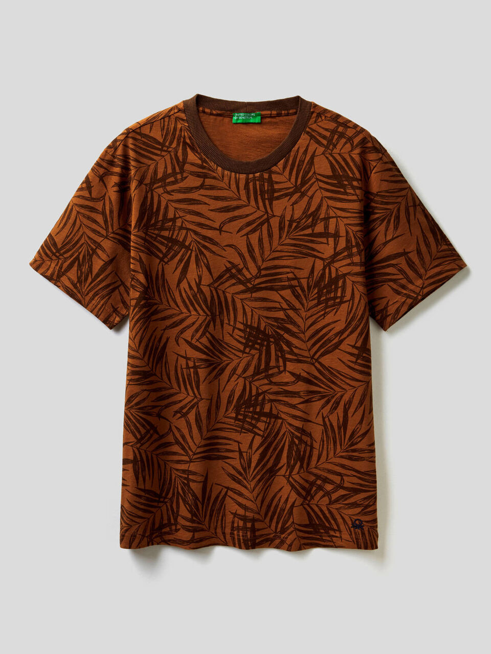 100% cotton patterned t-shirt image number 1