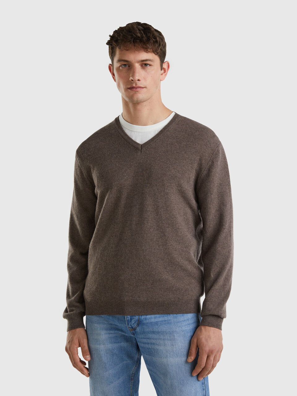 Men's v neck pullover store