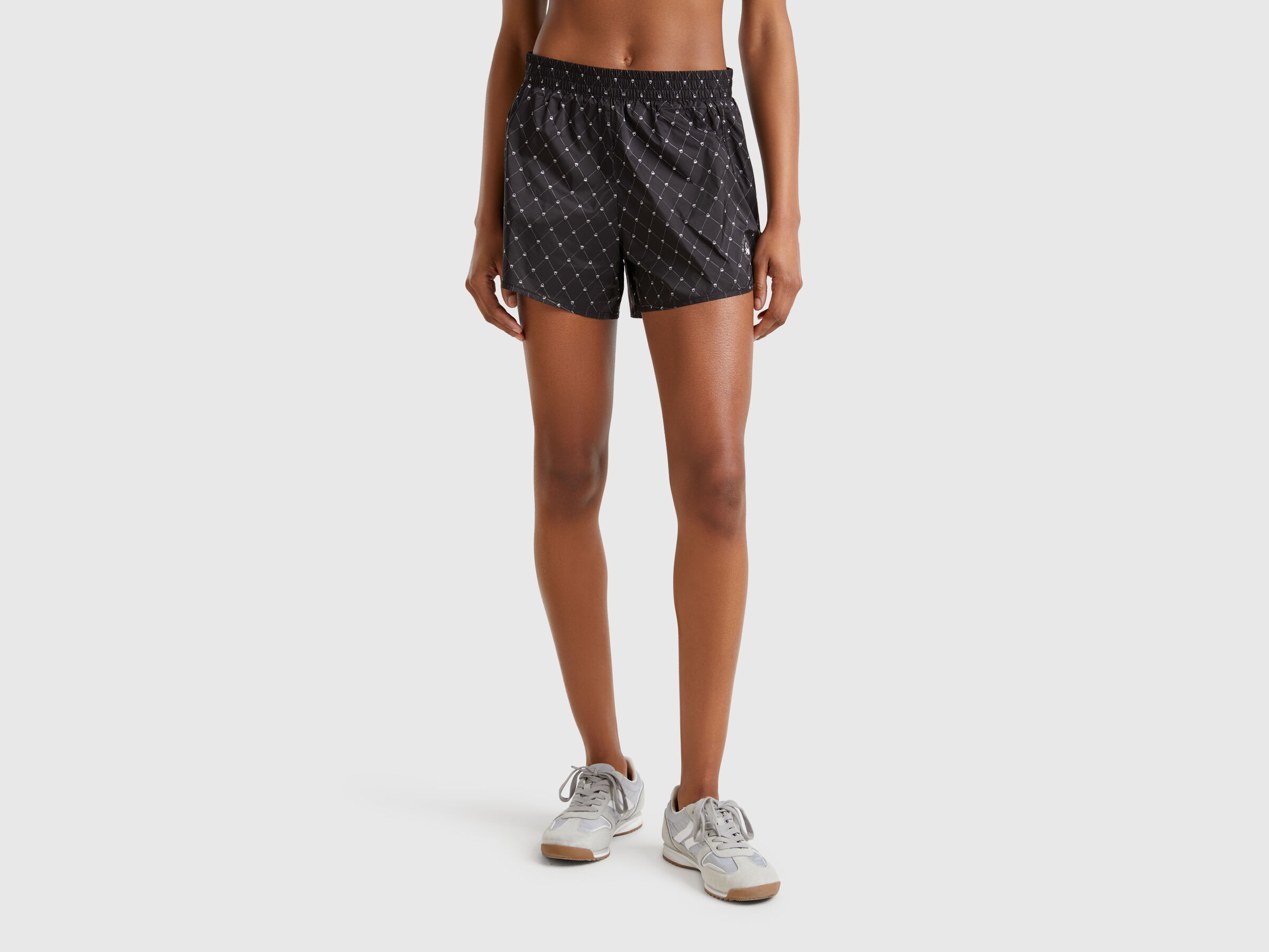 SHORTS Women image number 0