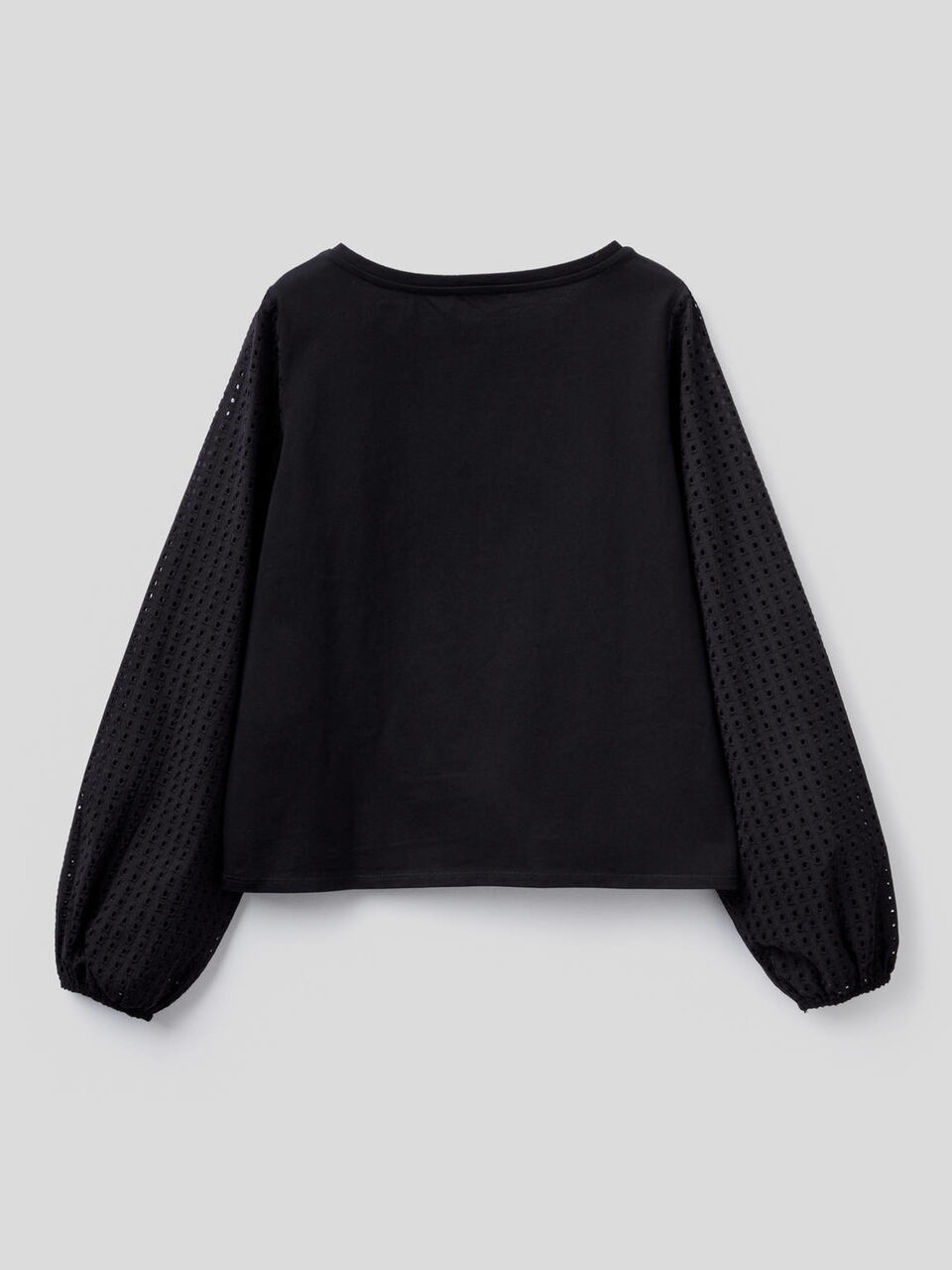 T-shirt with sleeve in broderie anglaise image number 2