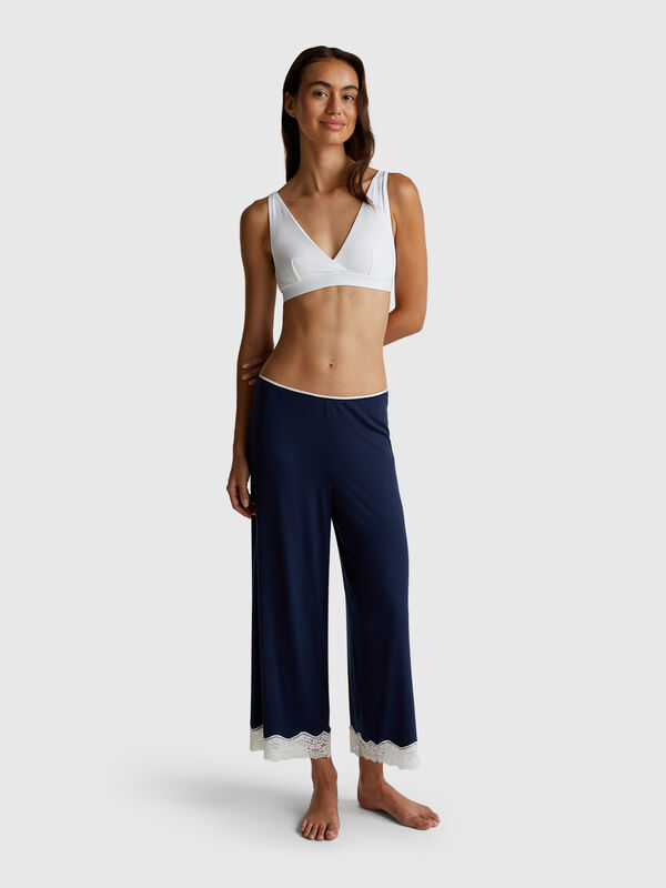 Flowy 3/4 trousers with lace Women