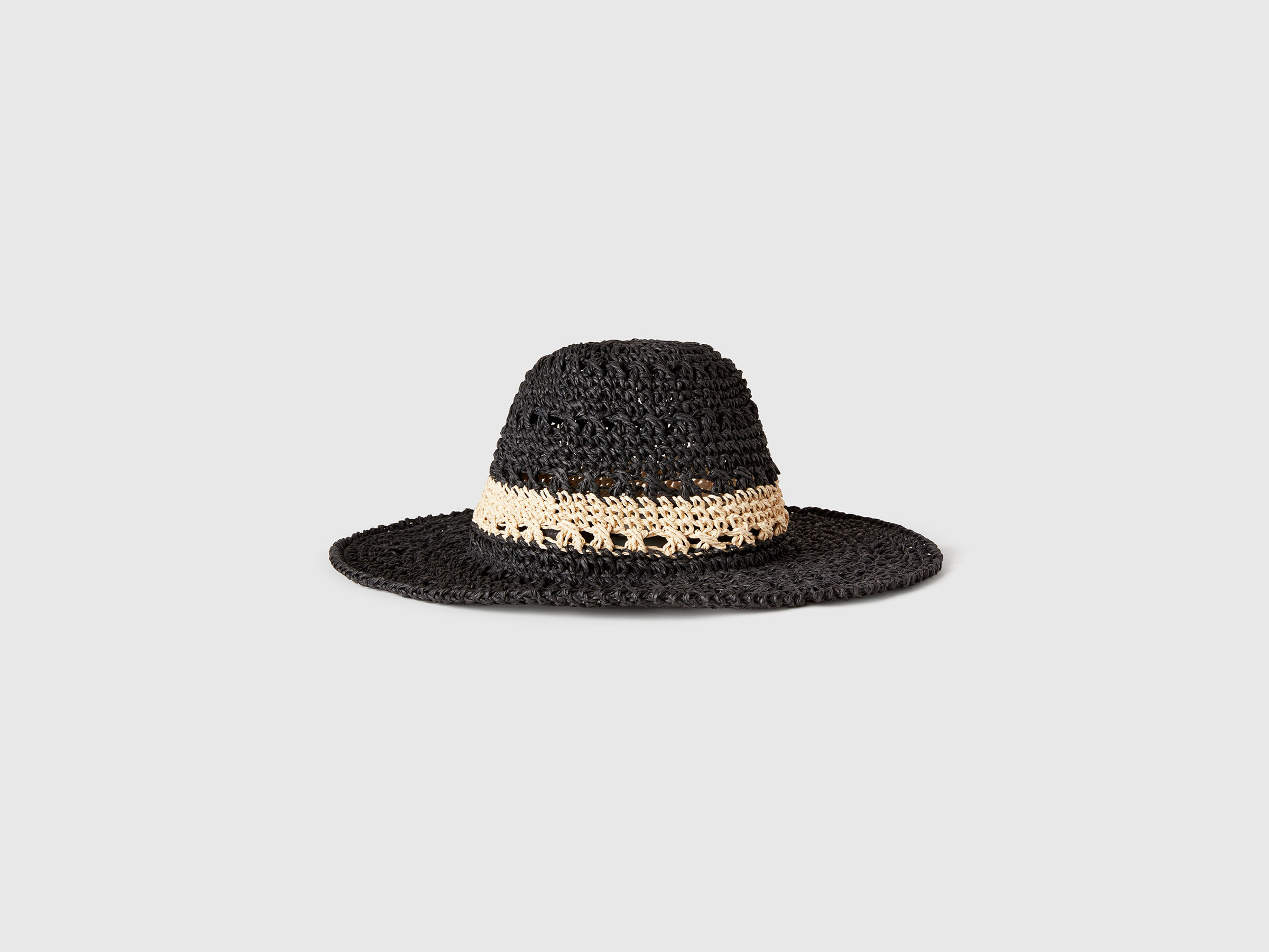 HAT Women image number 0