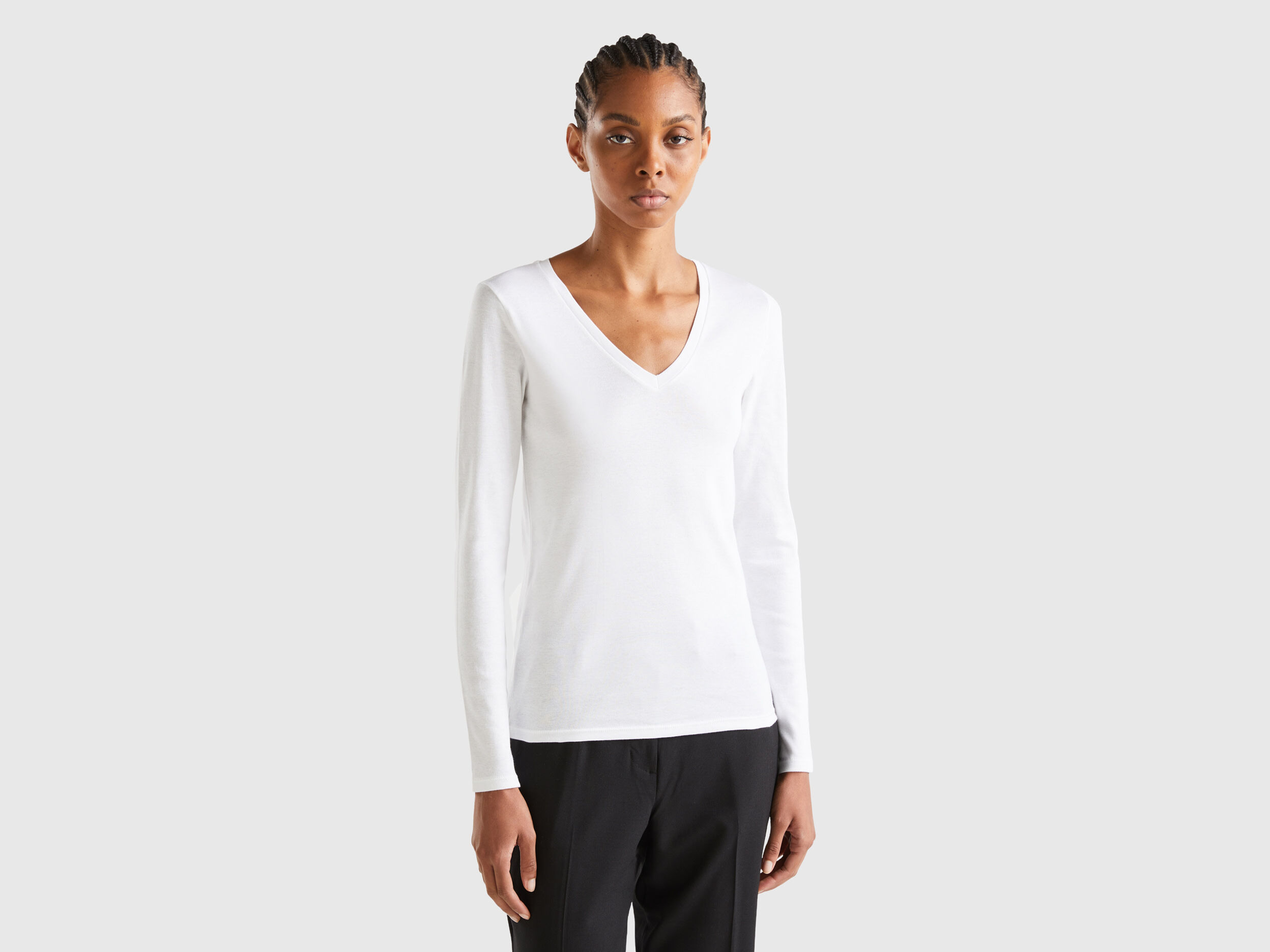 Long sleeve t shirt with V neck