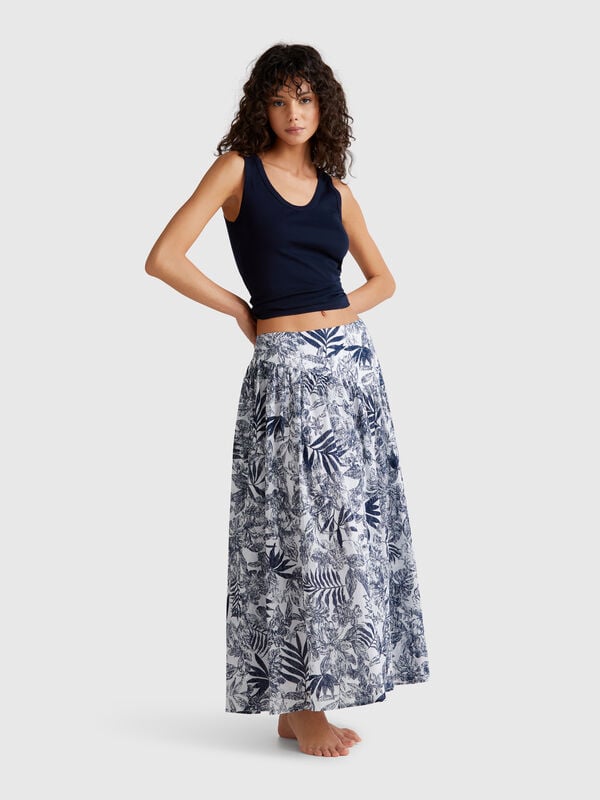 Long skirt with tropical print Women