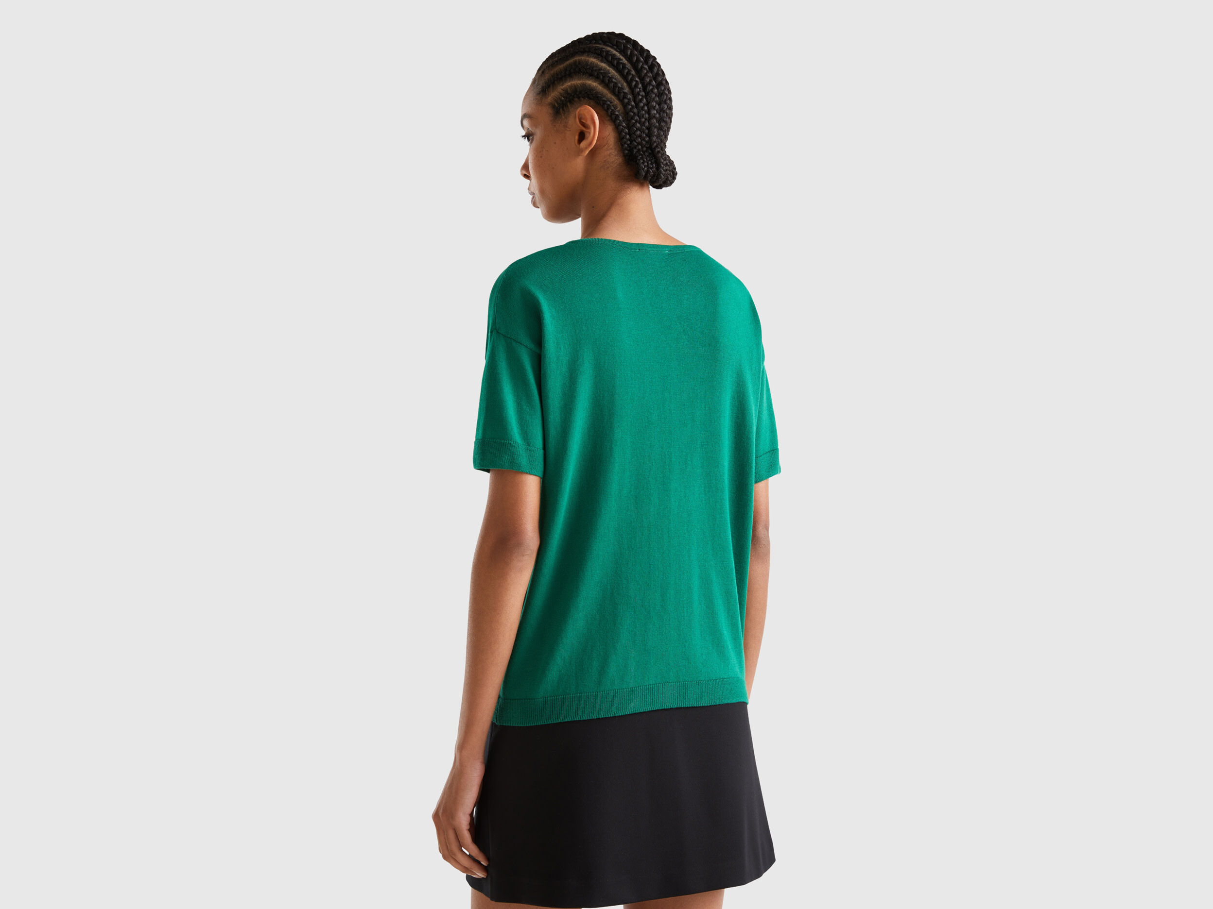 Green short shop sleeve sweater