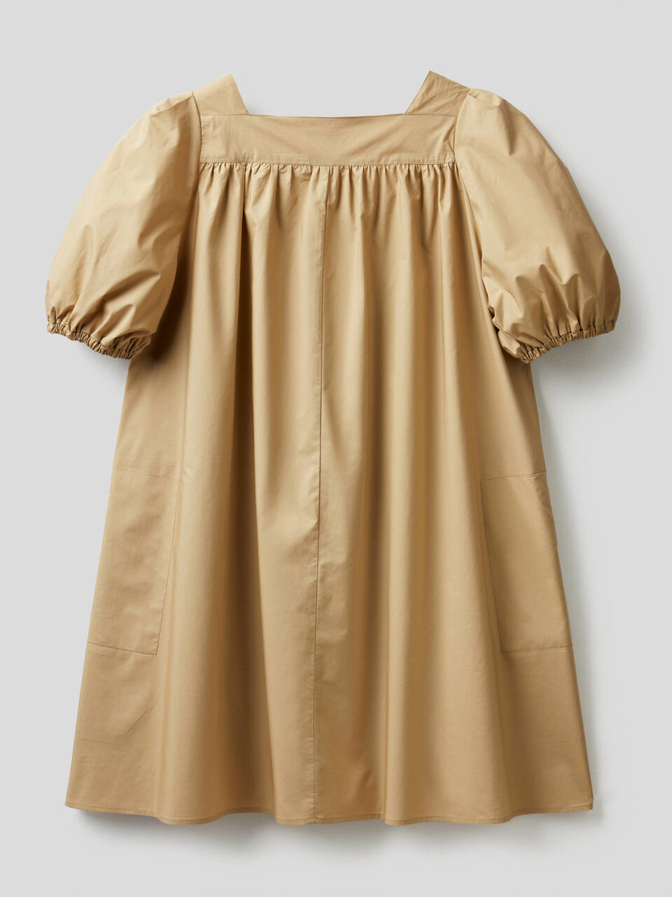 Short dress with 3/4 puff sleeves image number 2