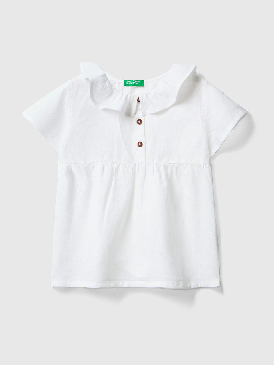 Blouse with ruffle collar in linen blend