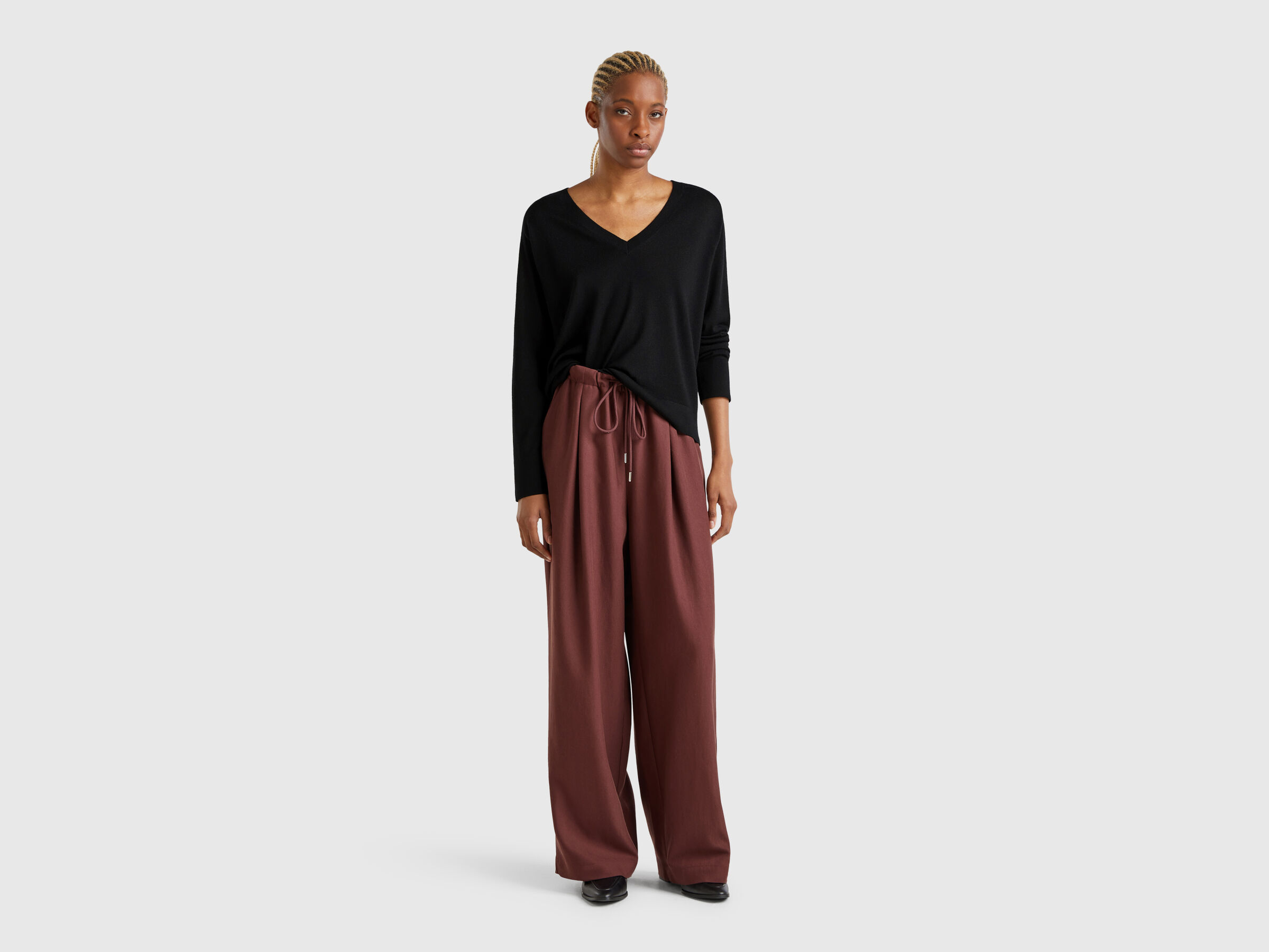 V NECK SWEATER L/S Women image number 2