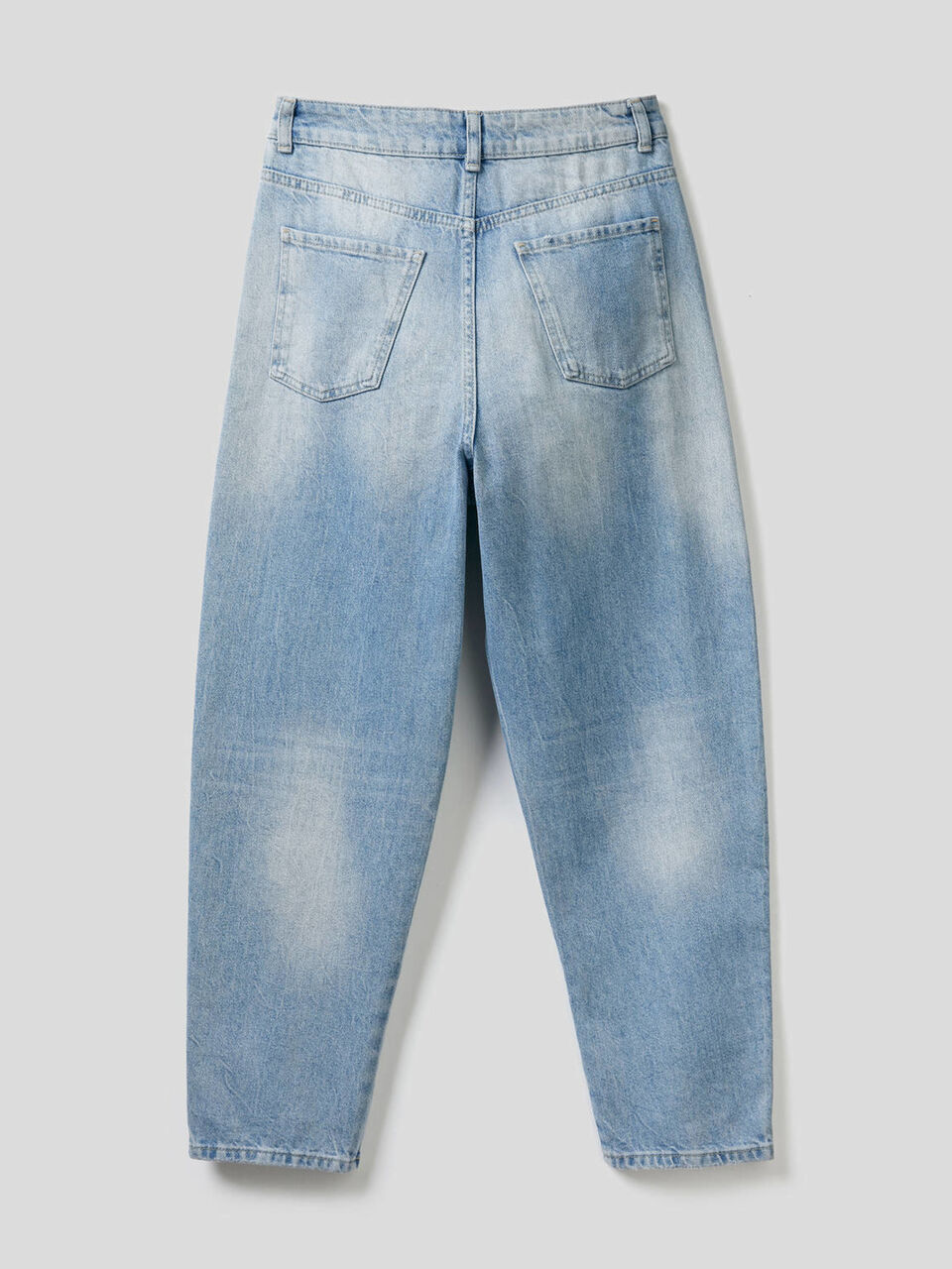 Carrot fit jeans in 100% cotton denim image number 2