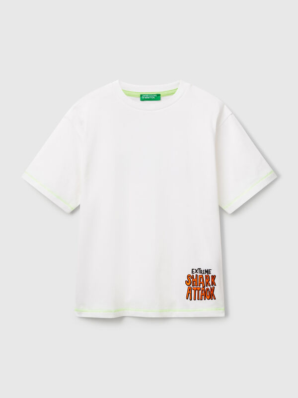 T-shirt with print on front and back Junior Boy