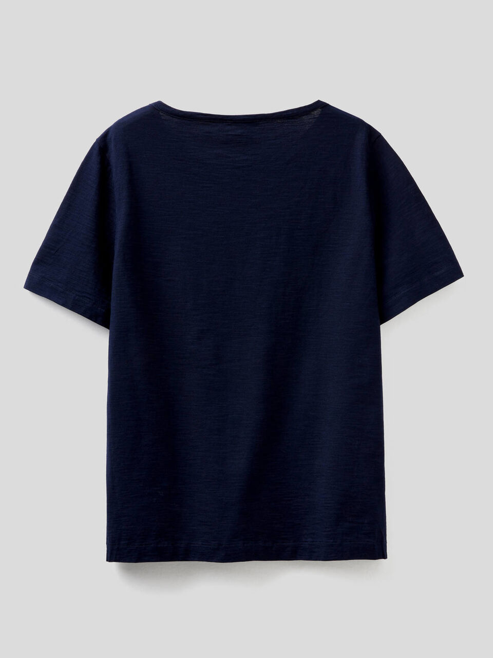 Solid color t-shirt with pocket image number 2