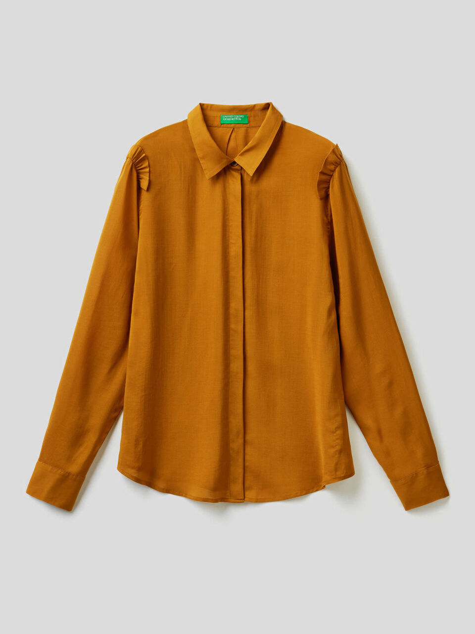 Flowy shirt with rouches image number 1