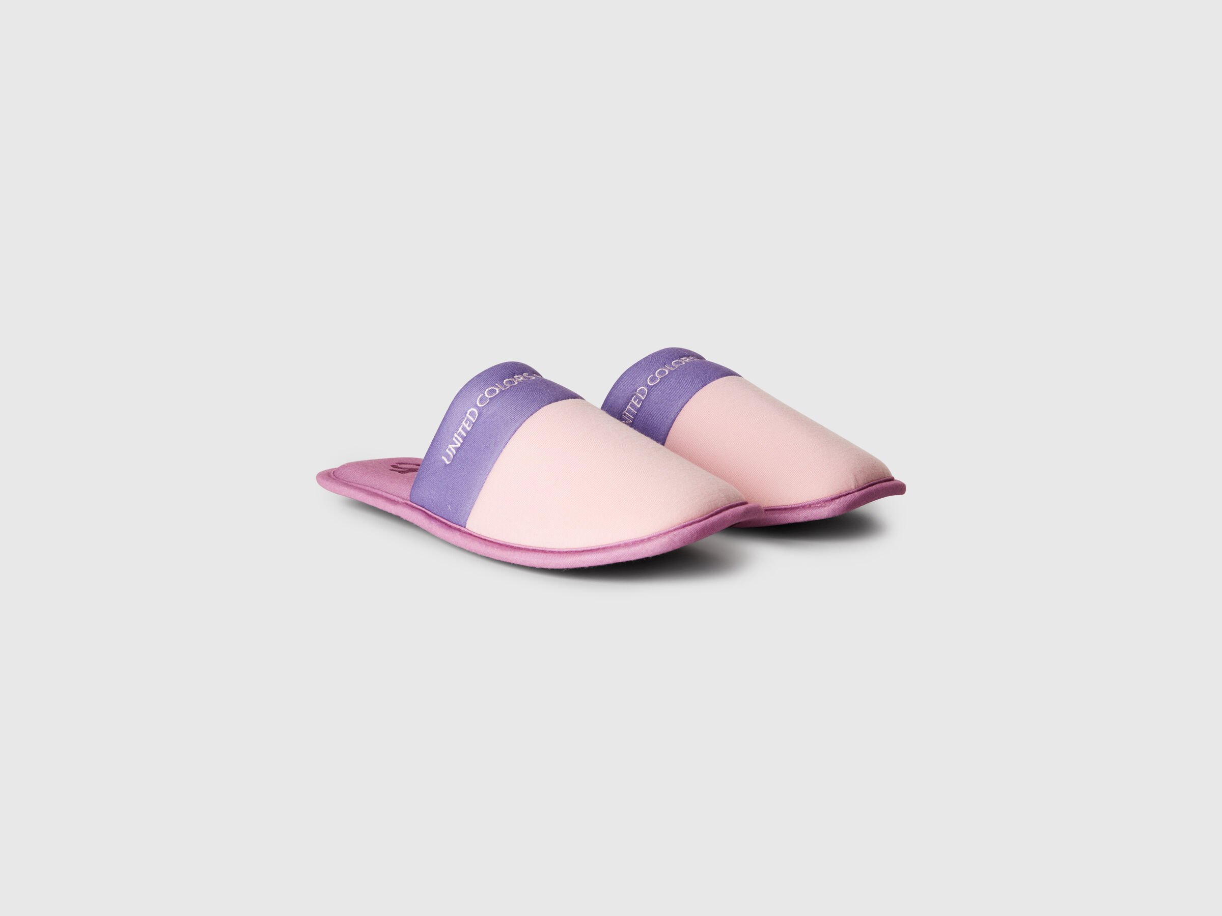 SLIPPERS image number 1