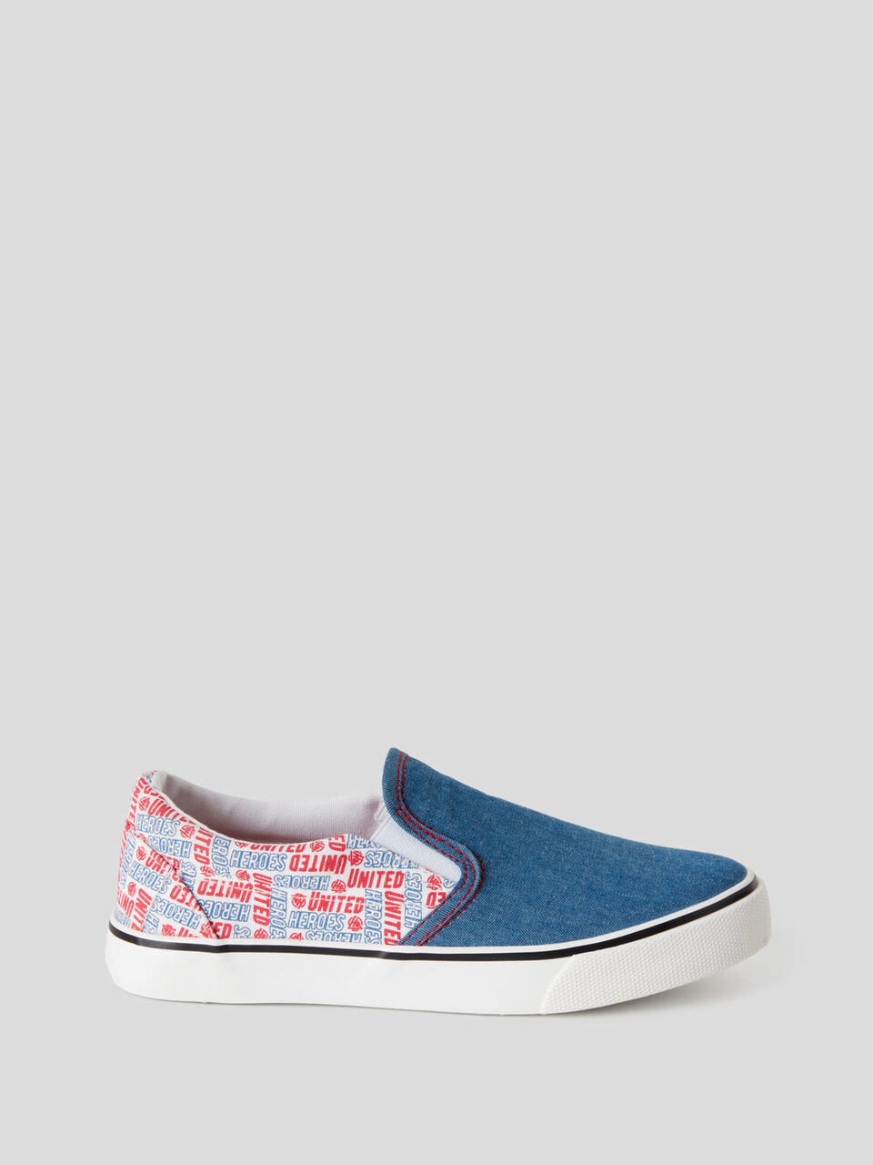 Skater style fabric sneakers image number 1