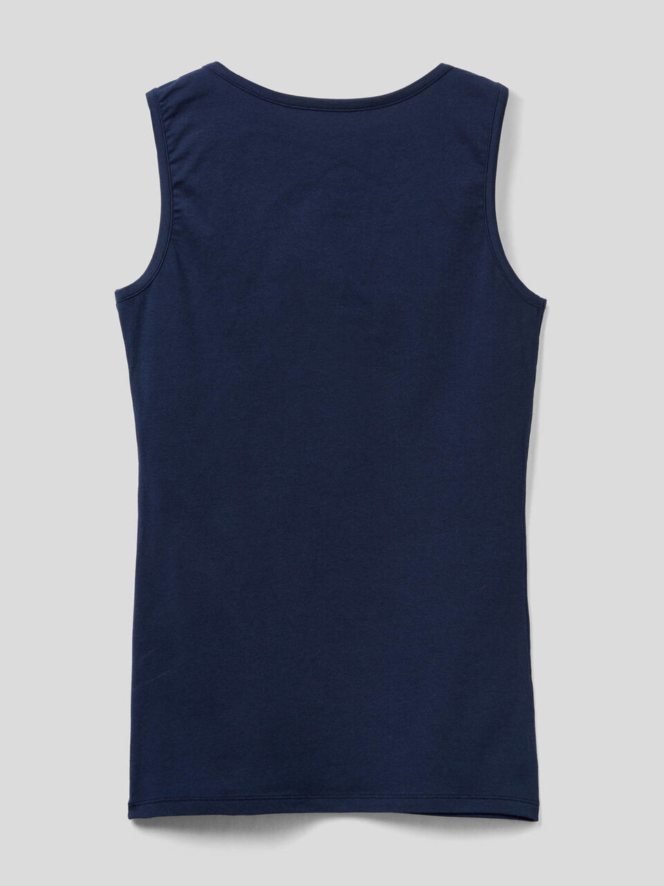 Tank top with V-neck in lace image number 2