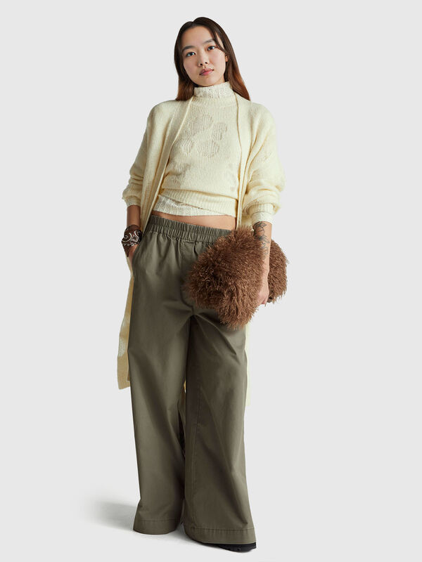 Short sleeve sweater with floral inlay Women