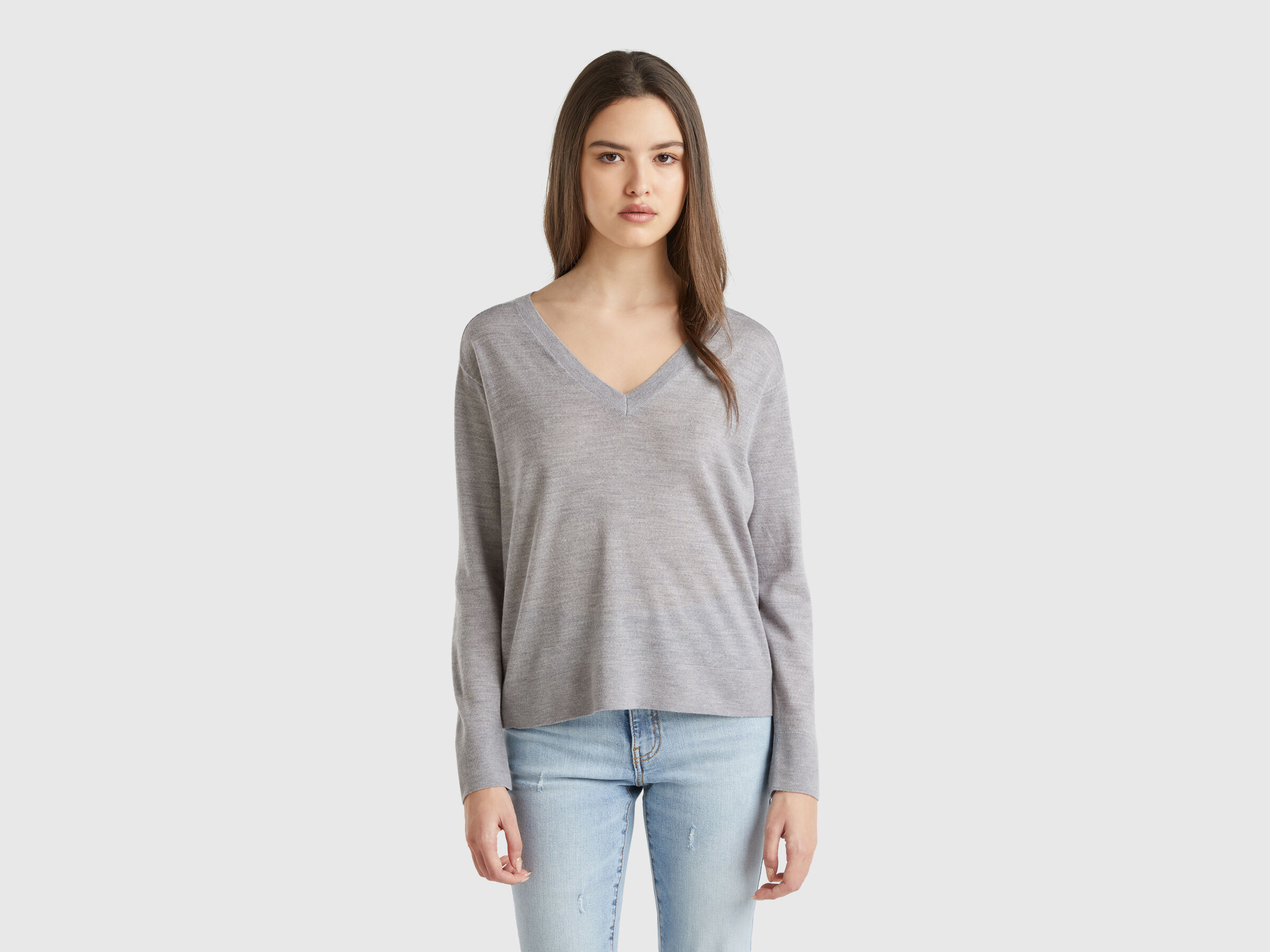 V NECK SWEATER L/S Women image number 0