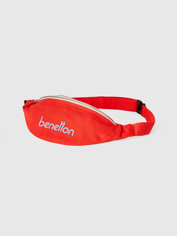 Red pouch in pure cotton
