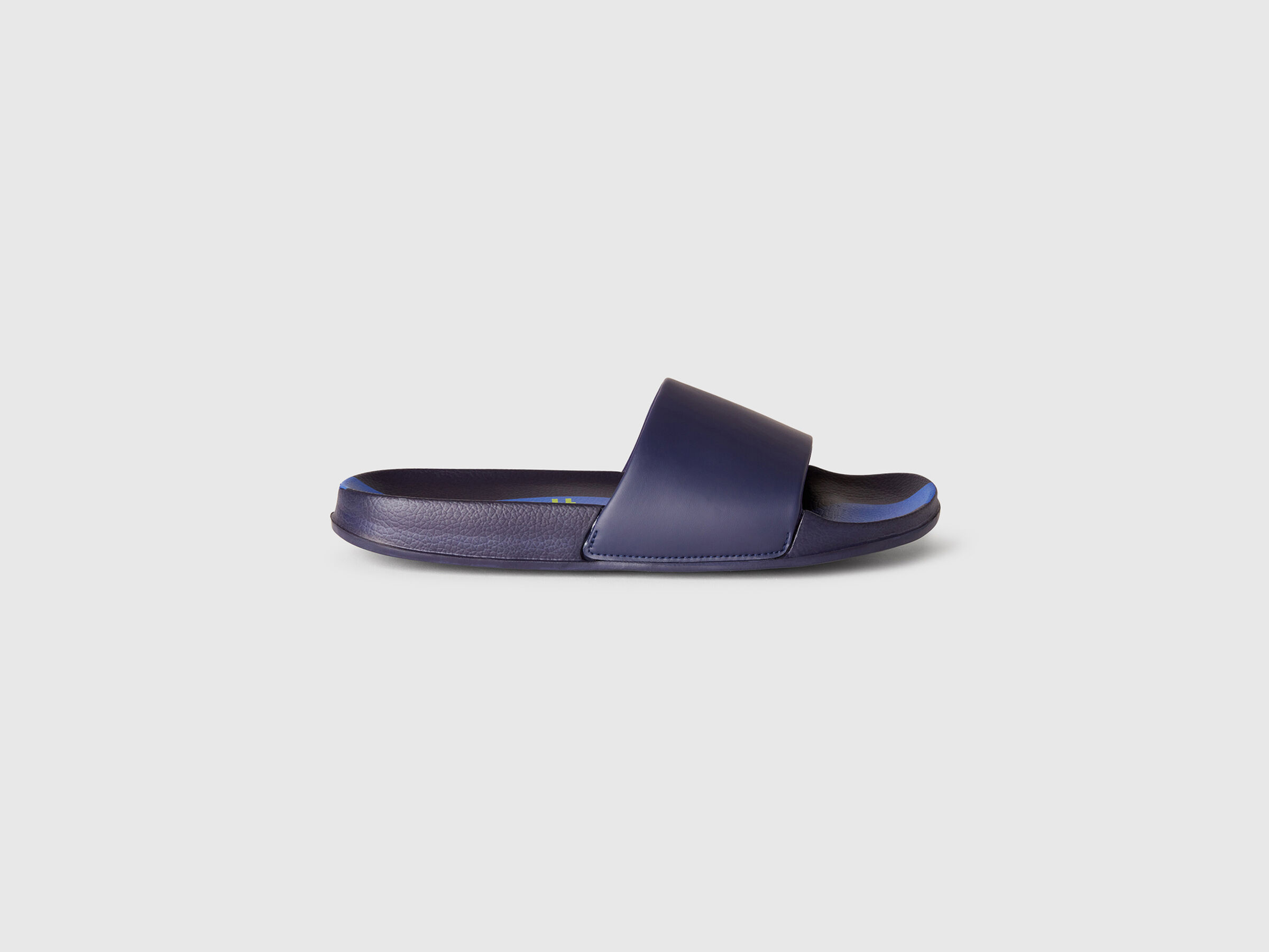 SLIPPERS Men image number 0
