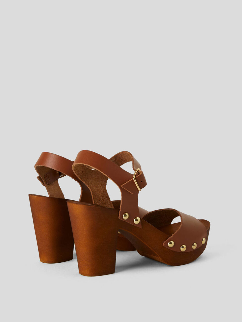Studded genuine leather clogs image number 2