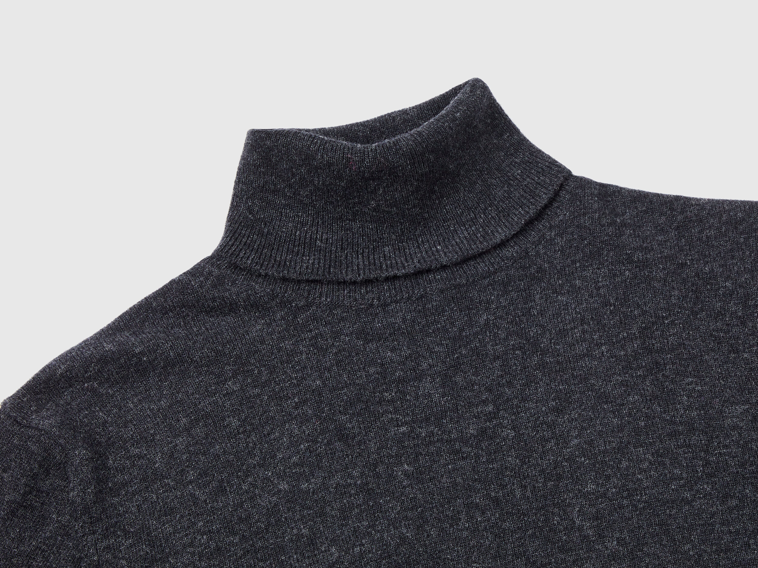 Dark gray new arrivals turtleneck sweater