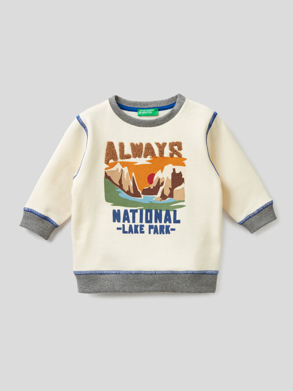 Sweatshirt with print and embroidery image number 1