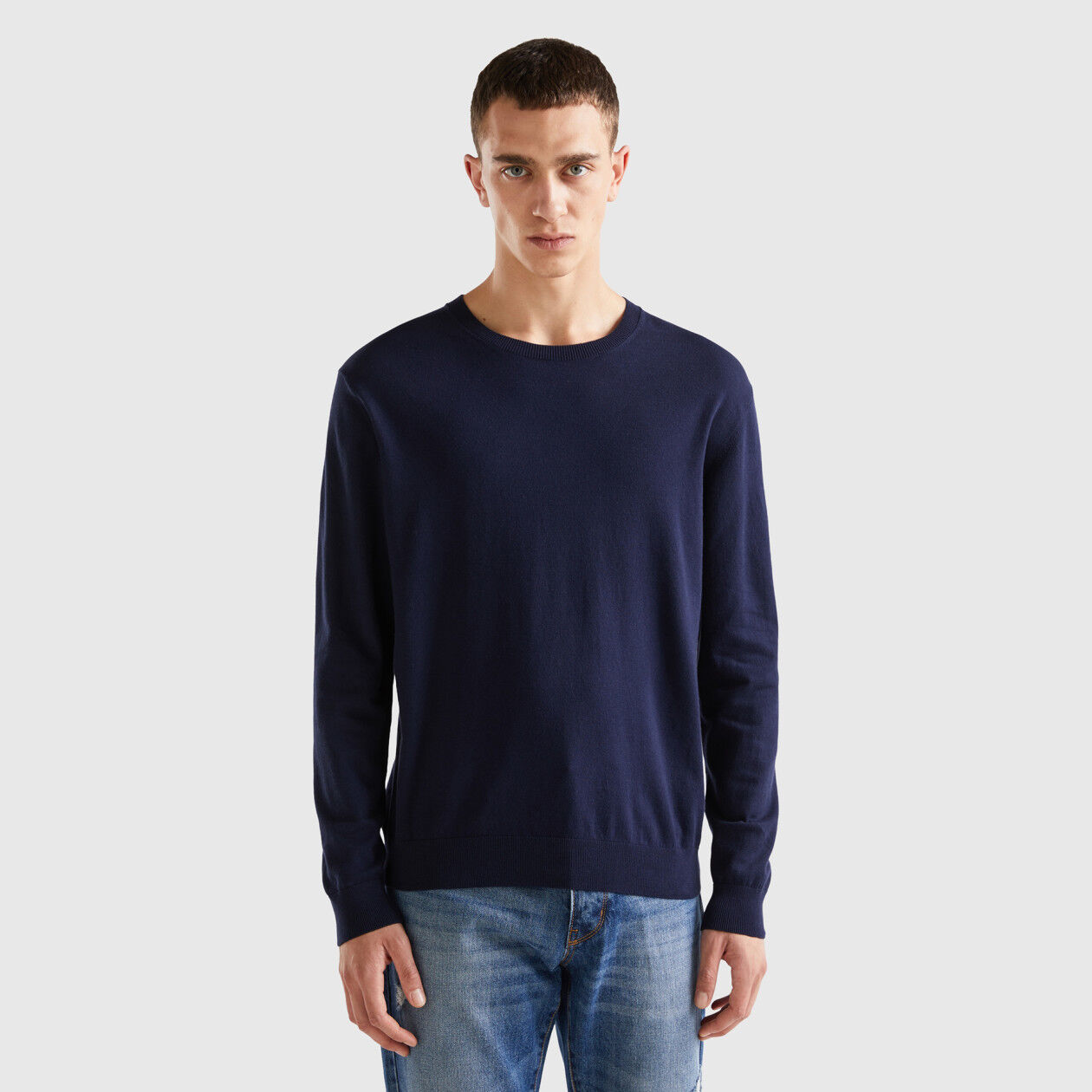Men's lightweight best sale crew neck sweaters