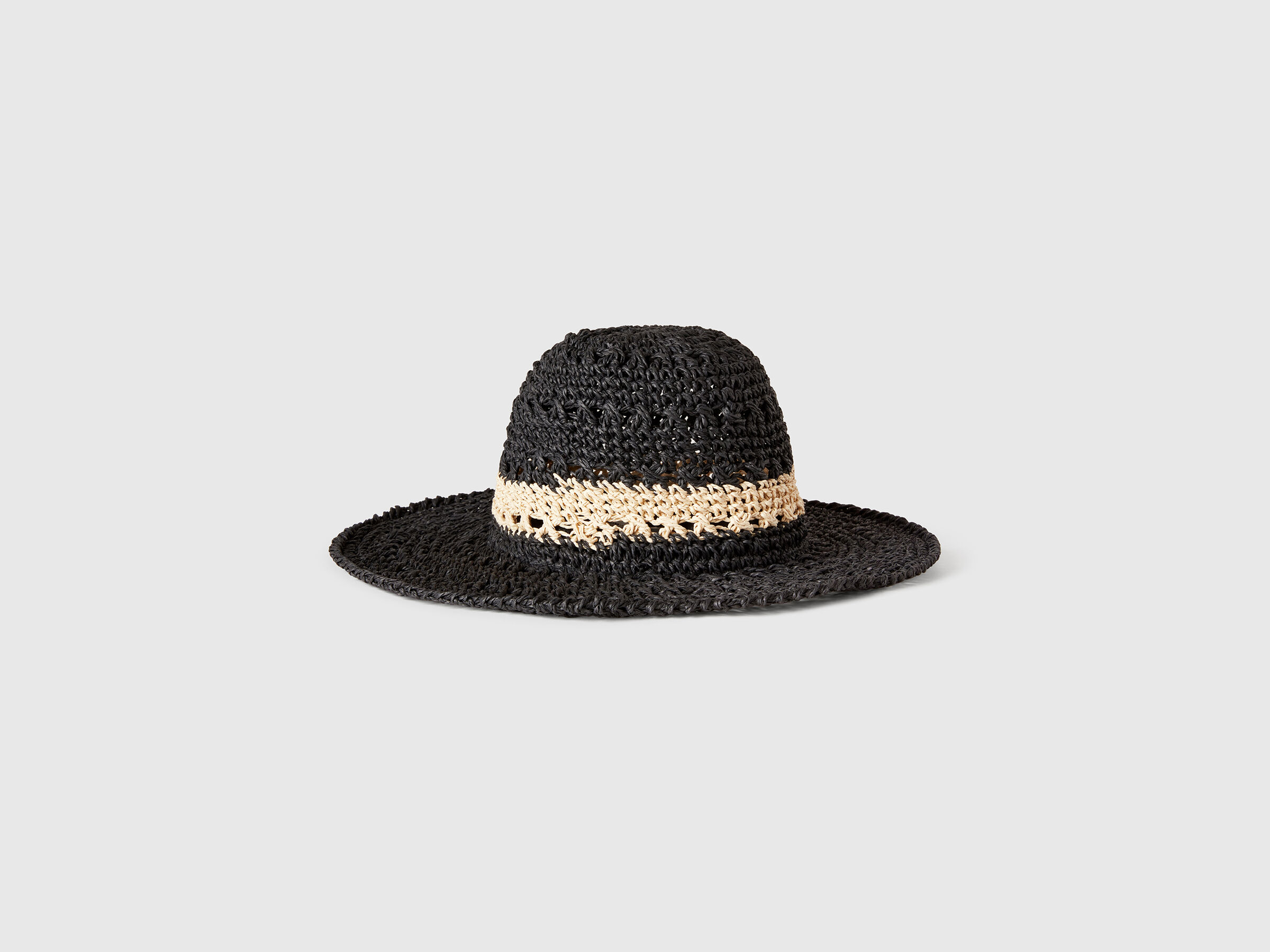 HAT Women image number 1