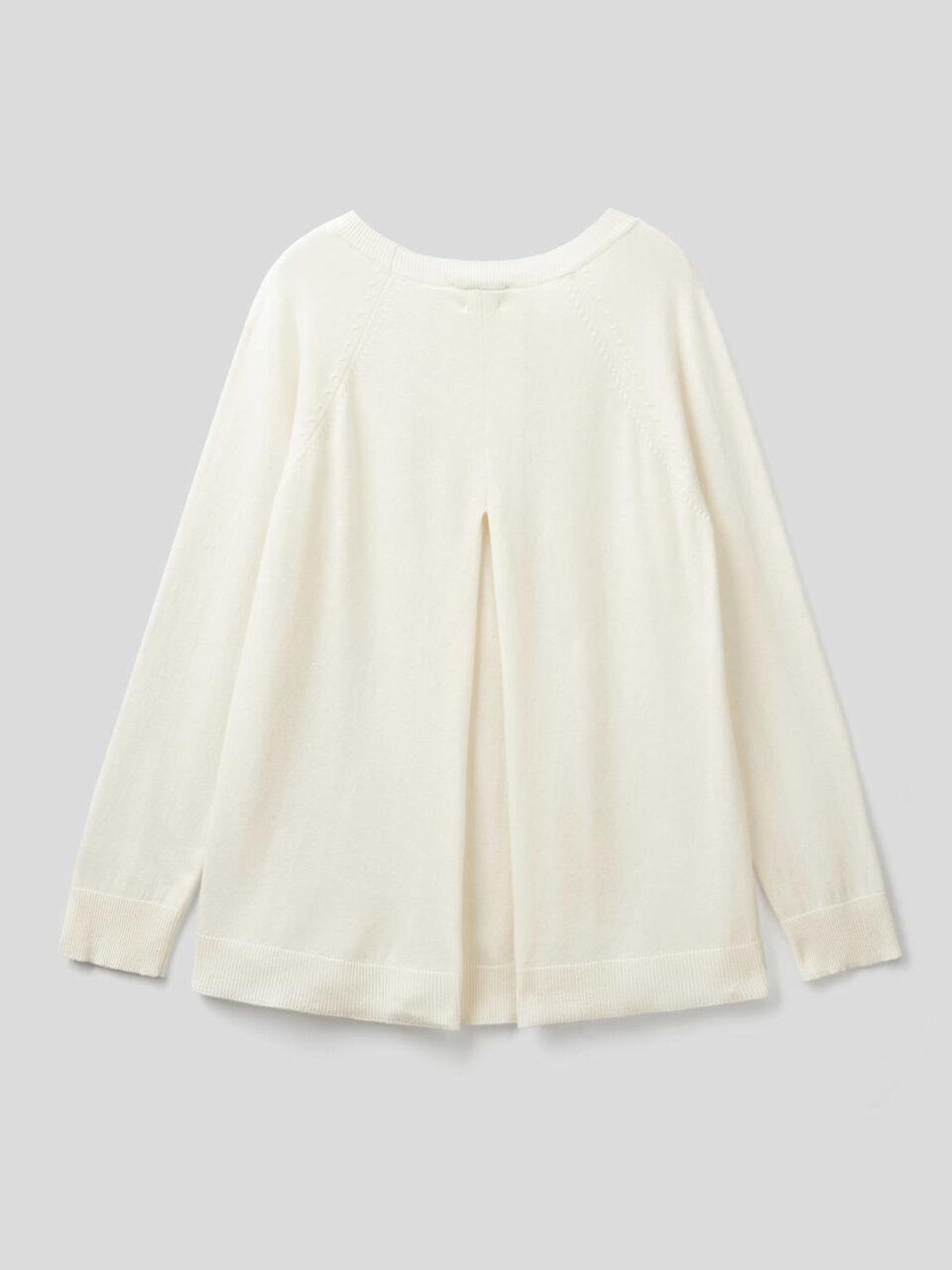 Sweater with pleat on the back image number 2