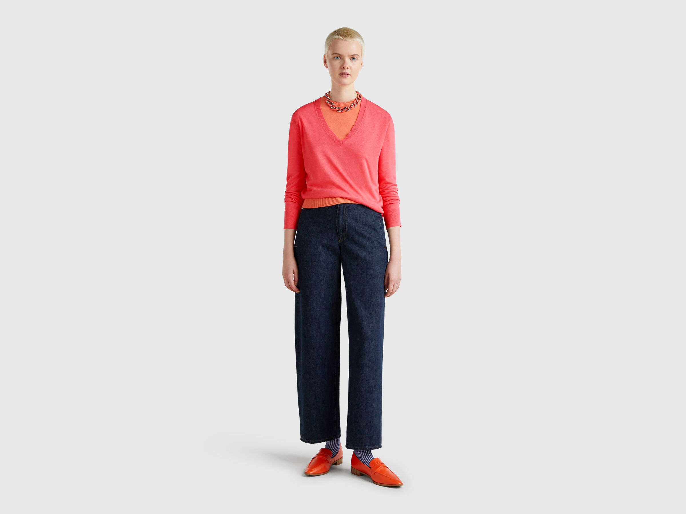 V NECK SWEATER L/S Women image number 2