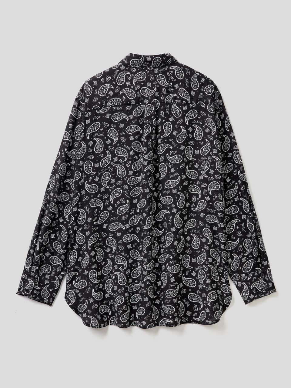 Flowy pattern spring shirt image number 2