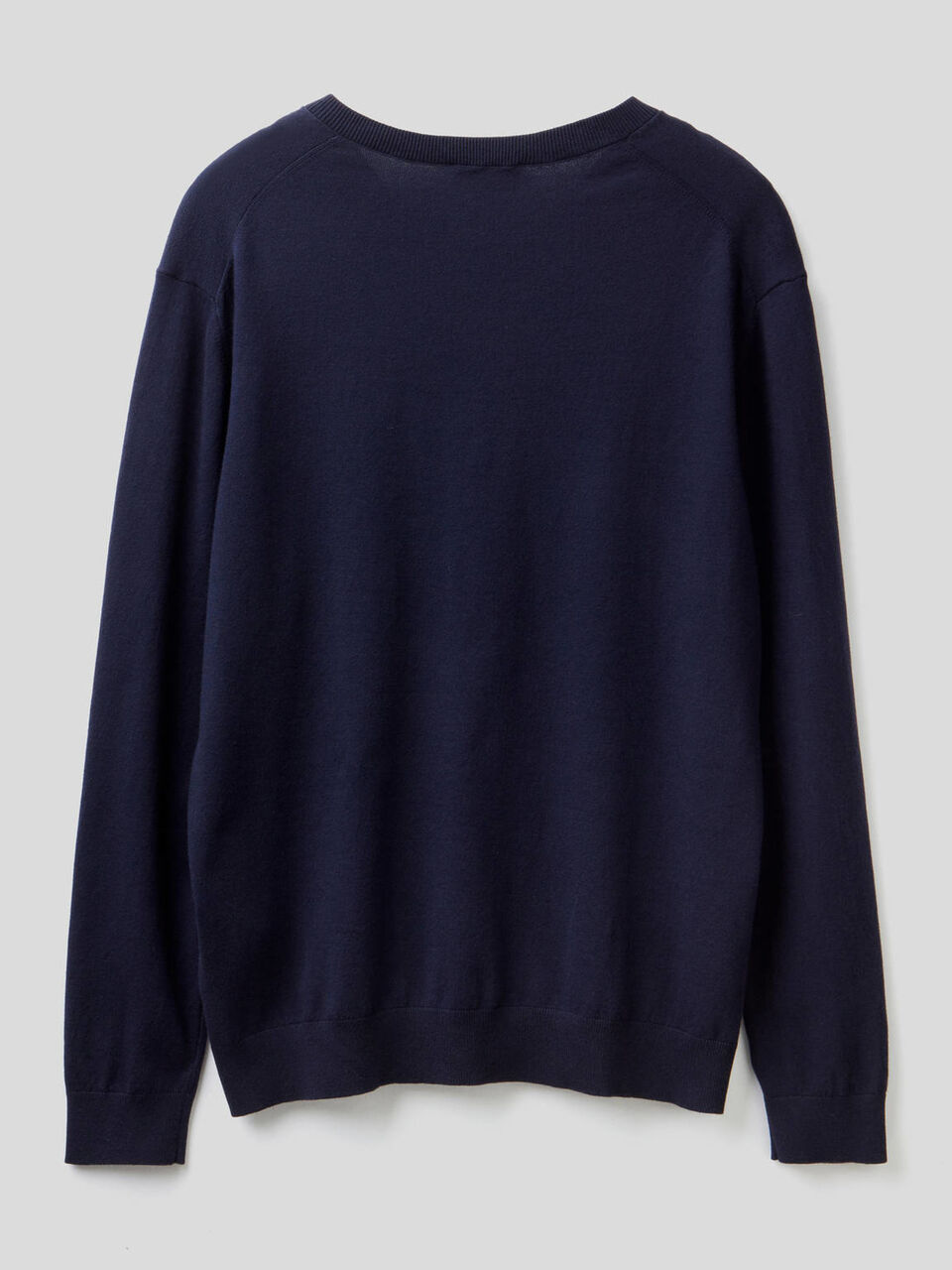 V-neck sweater in cotton blend image number 2
