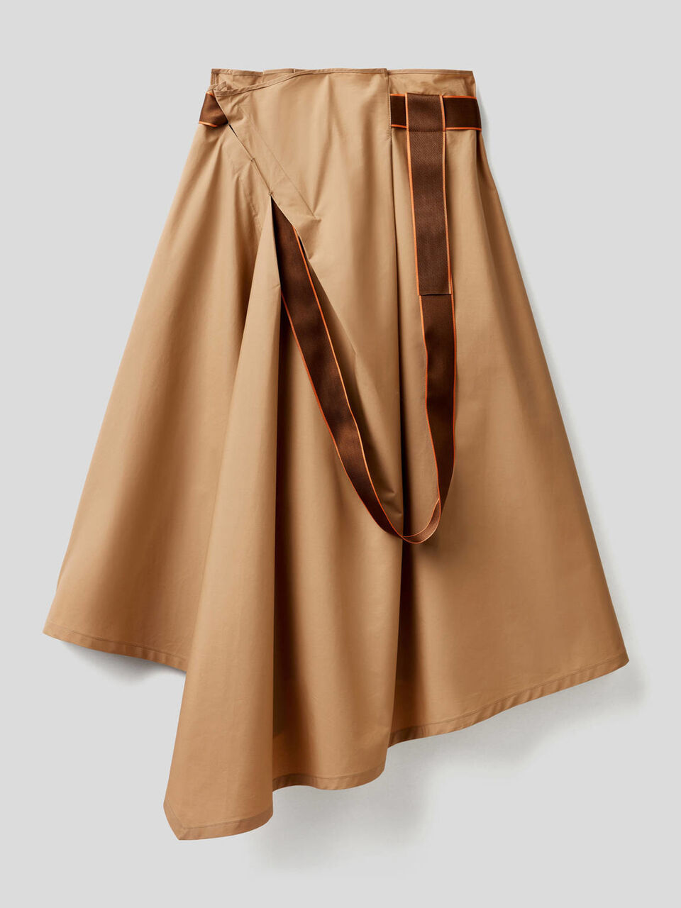 Uneven skirt with bow image number 1