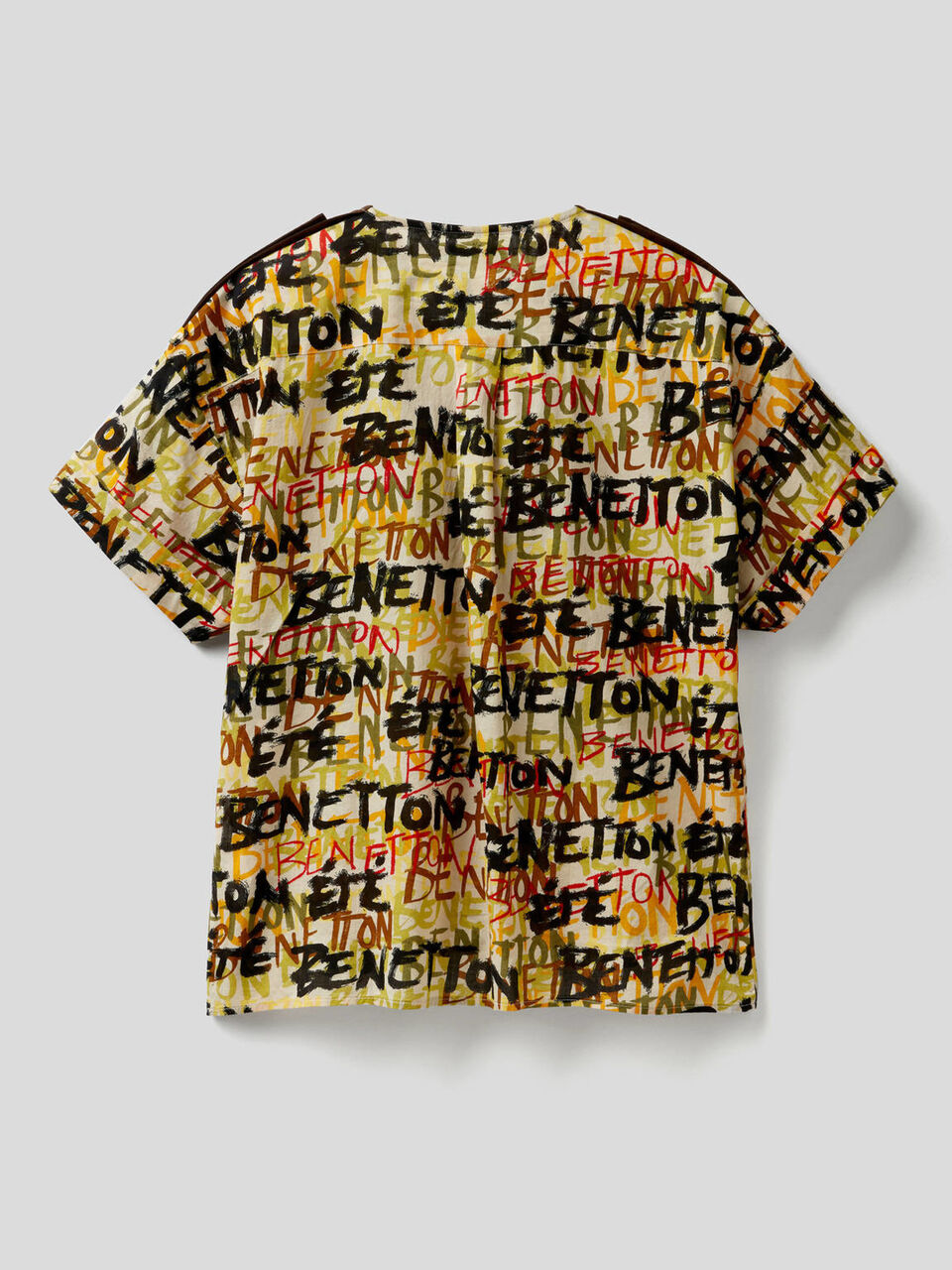 Printed shirt with clashing pockets image number 2